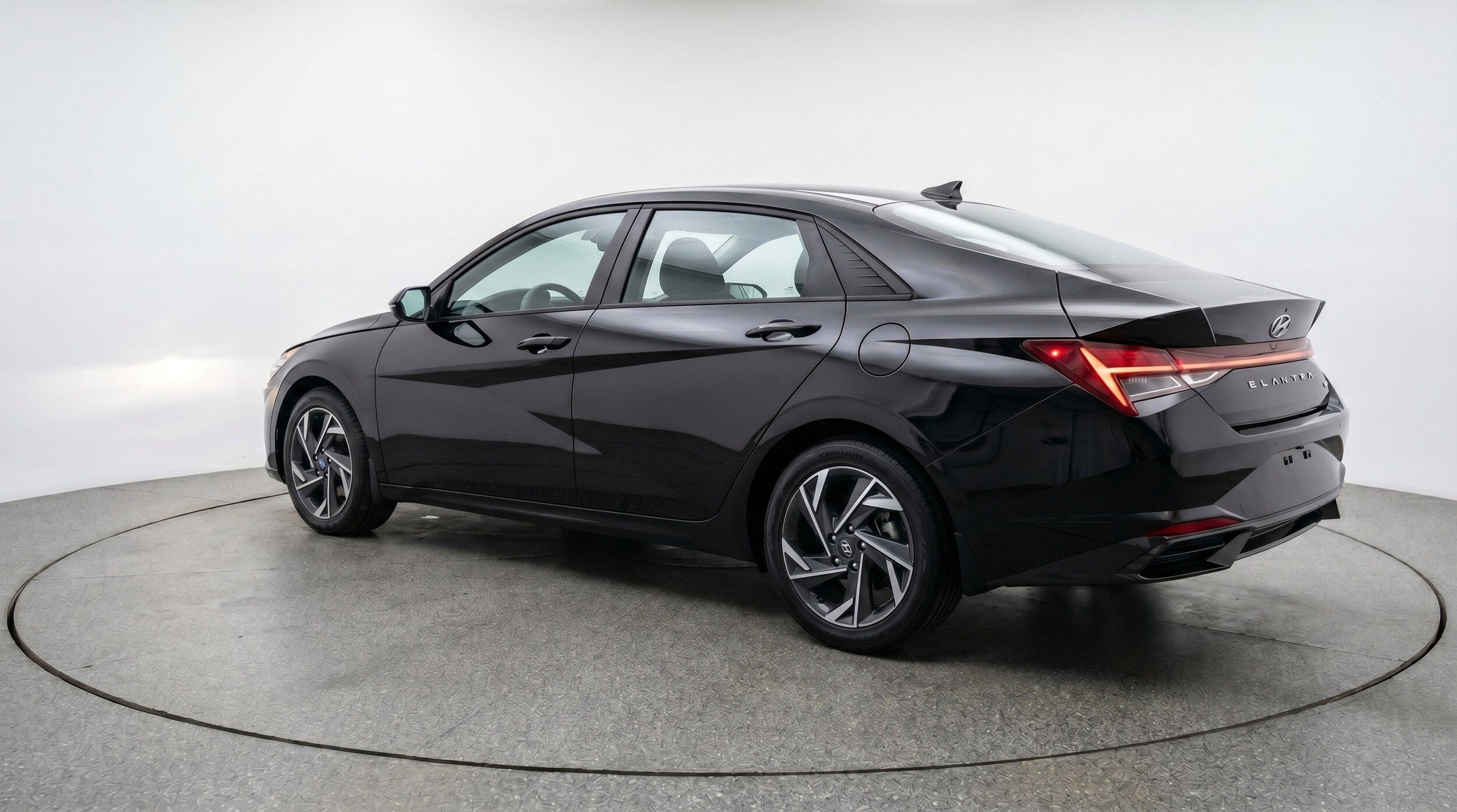Thumbnail: 2025 Hyundai Elantra - 6