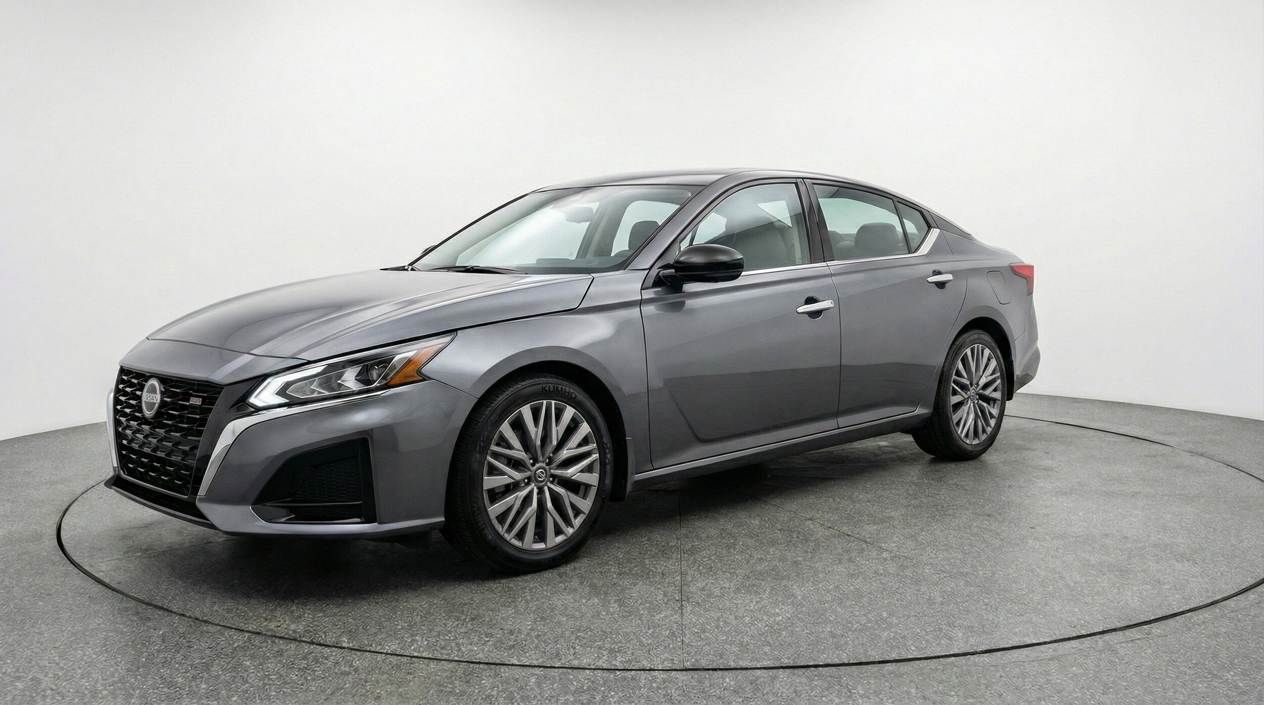 Thumbnail: 2025 Nissan Altima - 3
