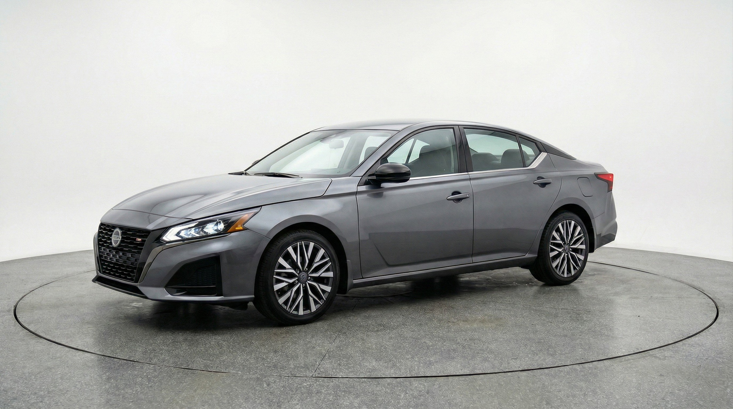 Thumbnail: 2025 Nissan Altima - 3