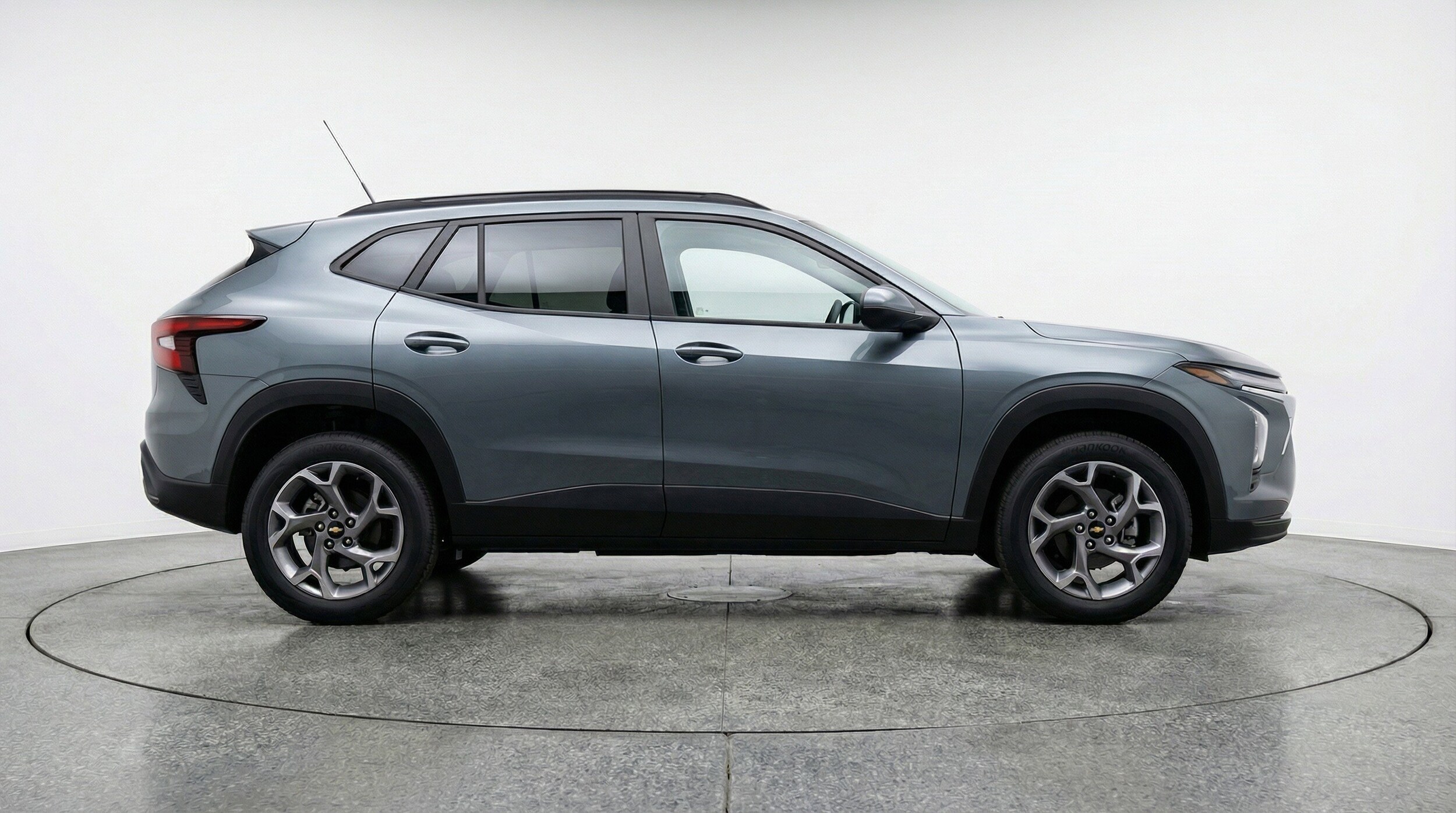 Thumbnail: 2025 Chevrolet Trax - 11