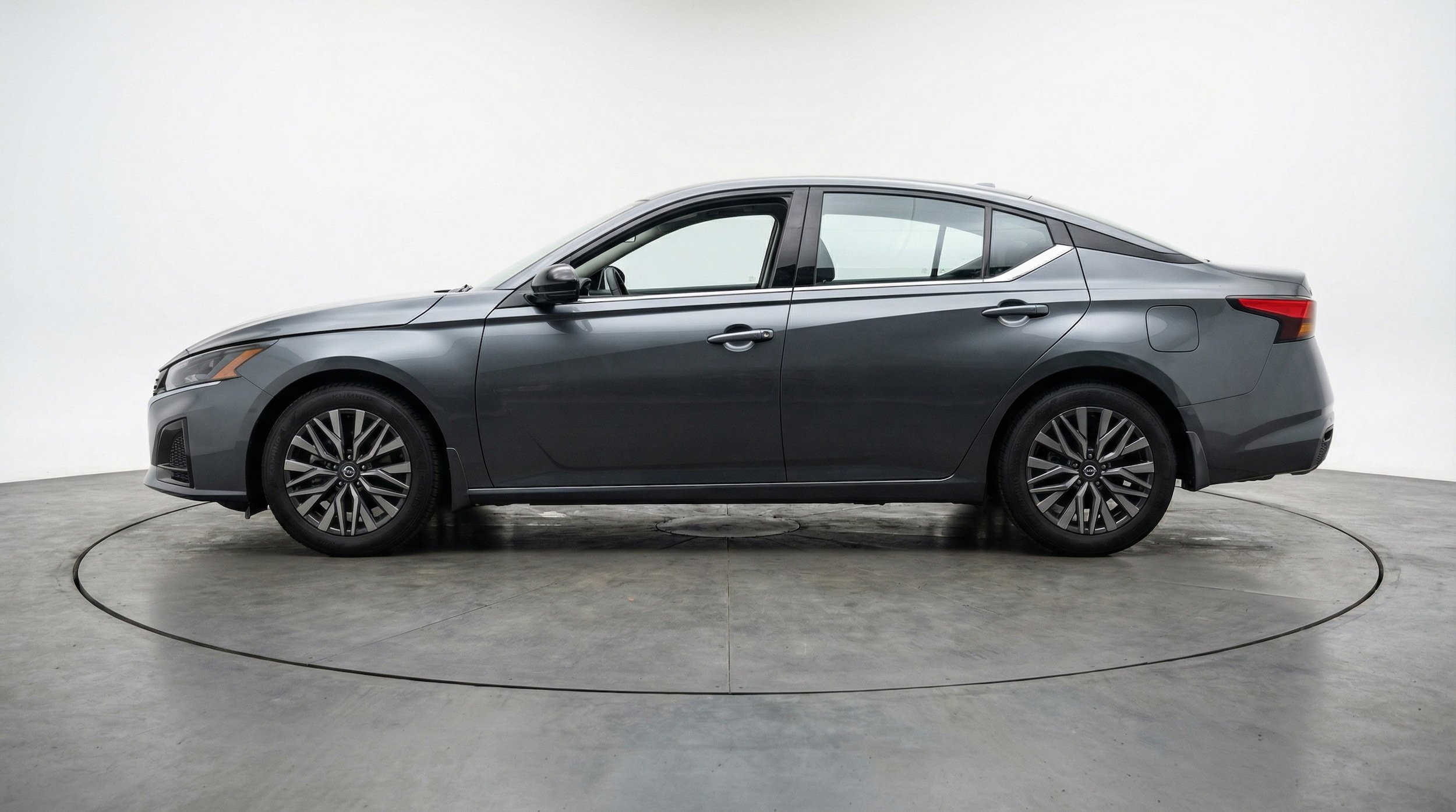 Thumbnail: 2025 Nissan Altima - 4