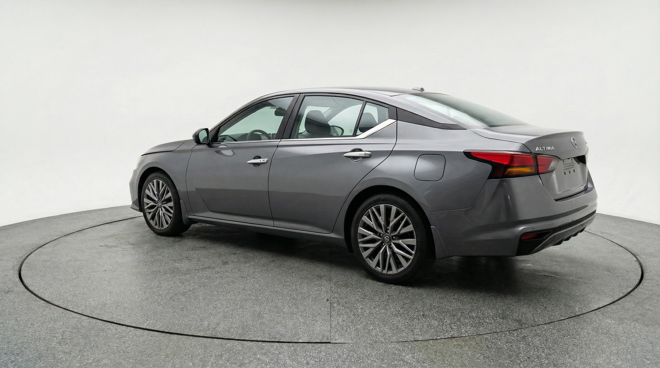 Thumbnail: 2025 Nissan Altima - 5