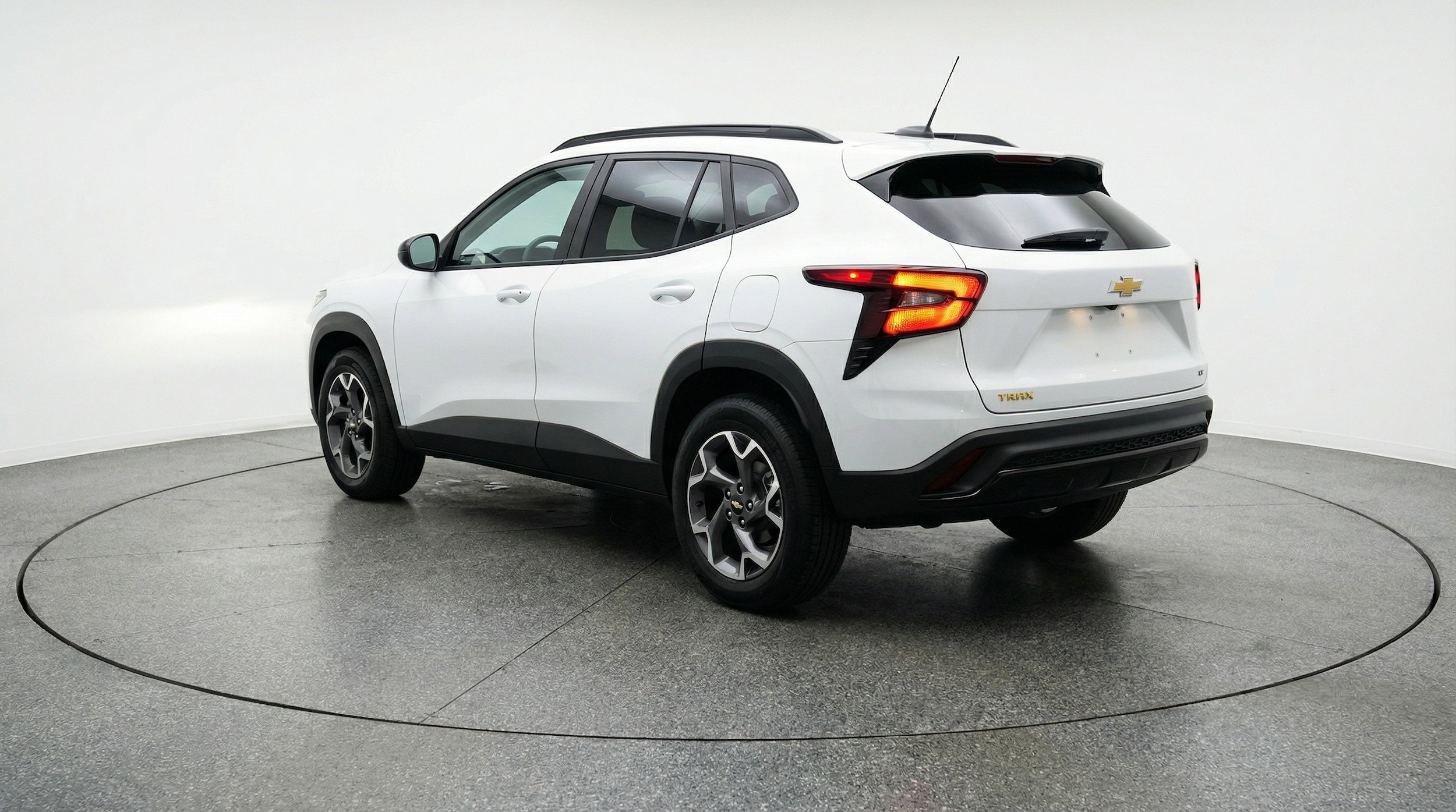 Thumbnail: 2025 Chevrolet Trax - 6
