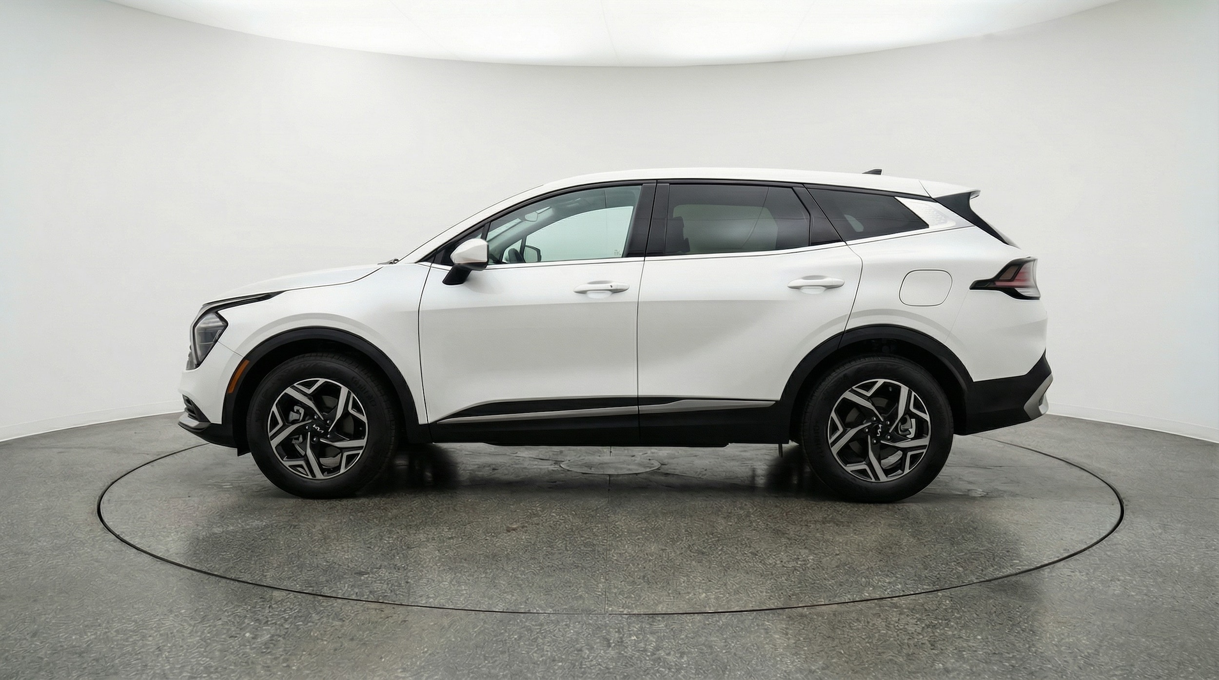 Thumbnail: 2025 Kia Sportage - 4