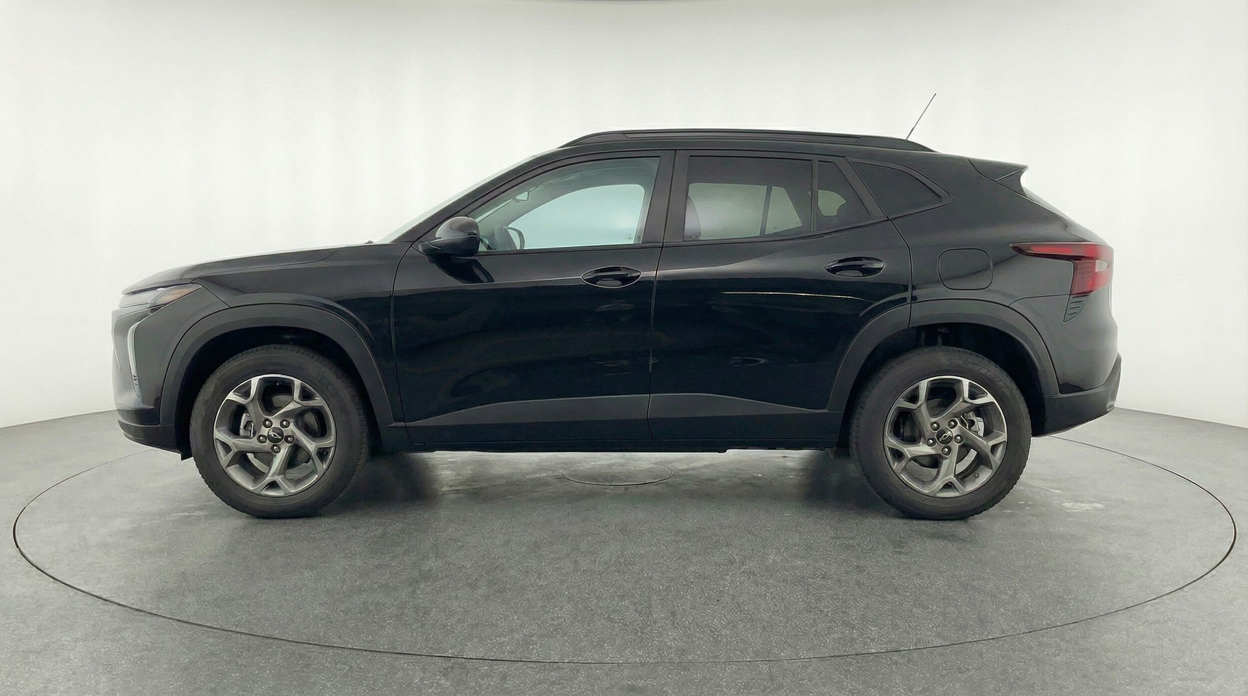 Thumbnail: 2025 Chevrolet Trax - 4