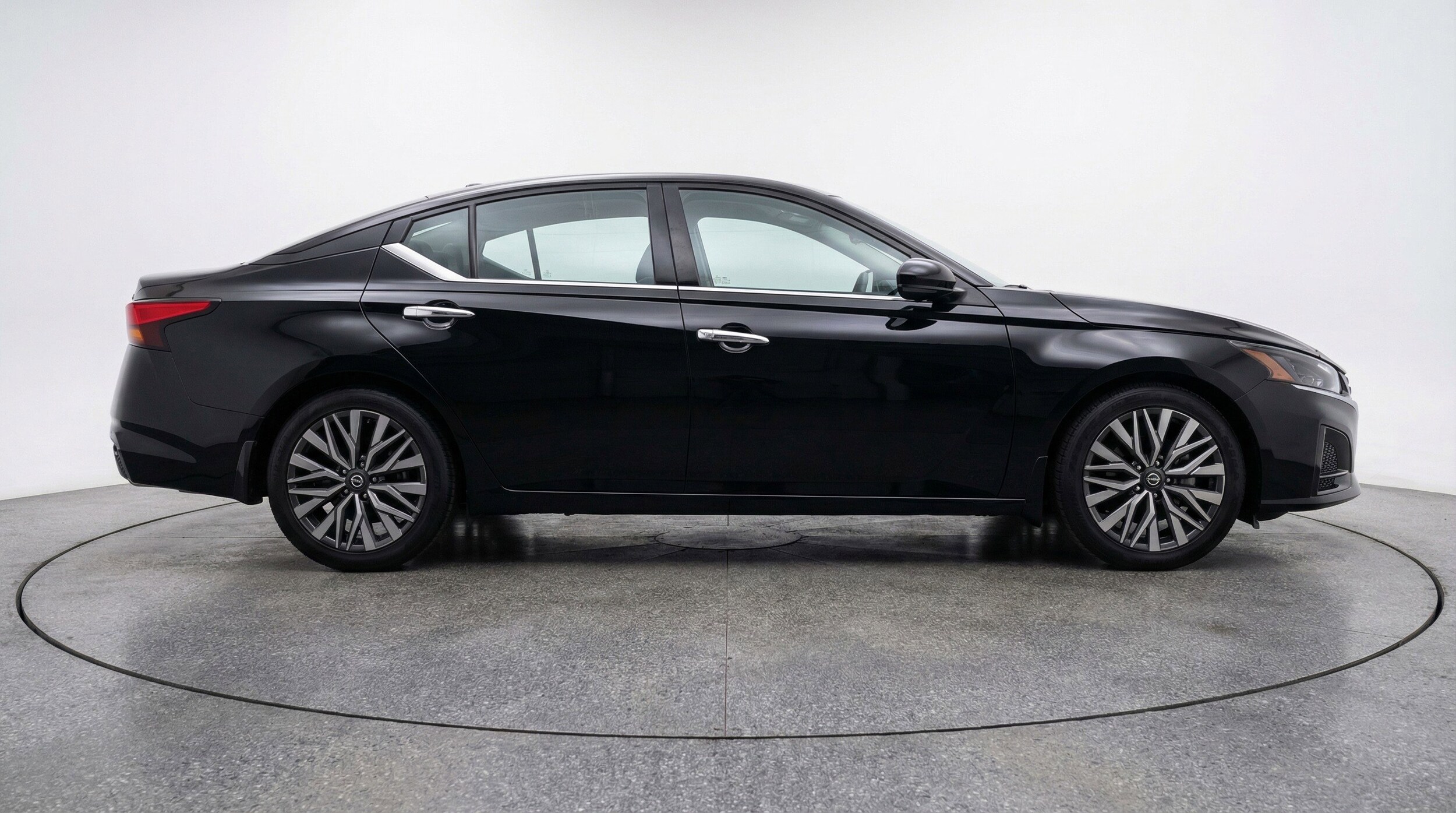 Thumbnail: 2025 Nissan Altima - 11