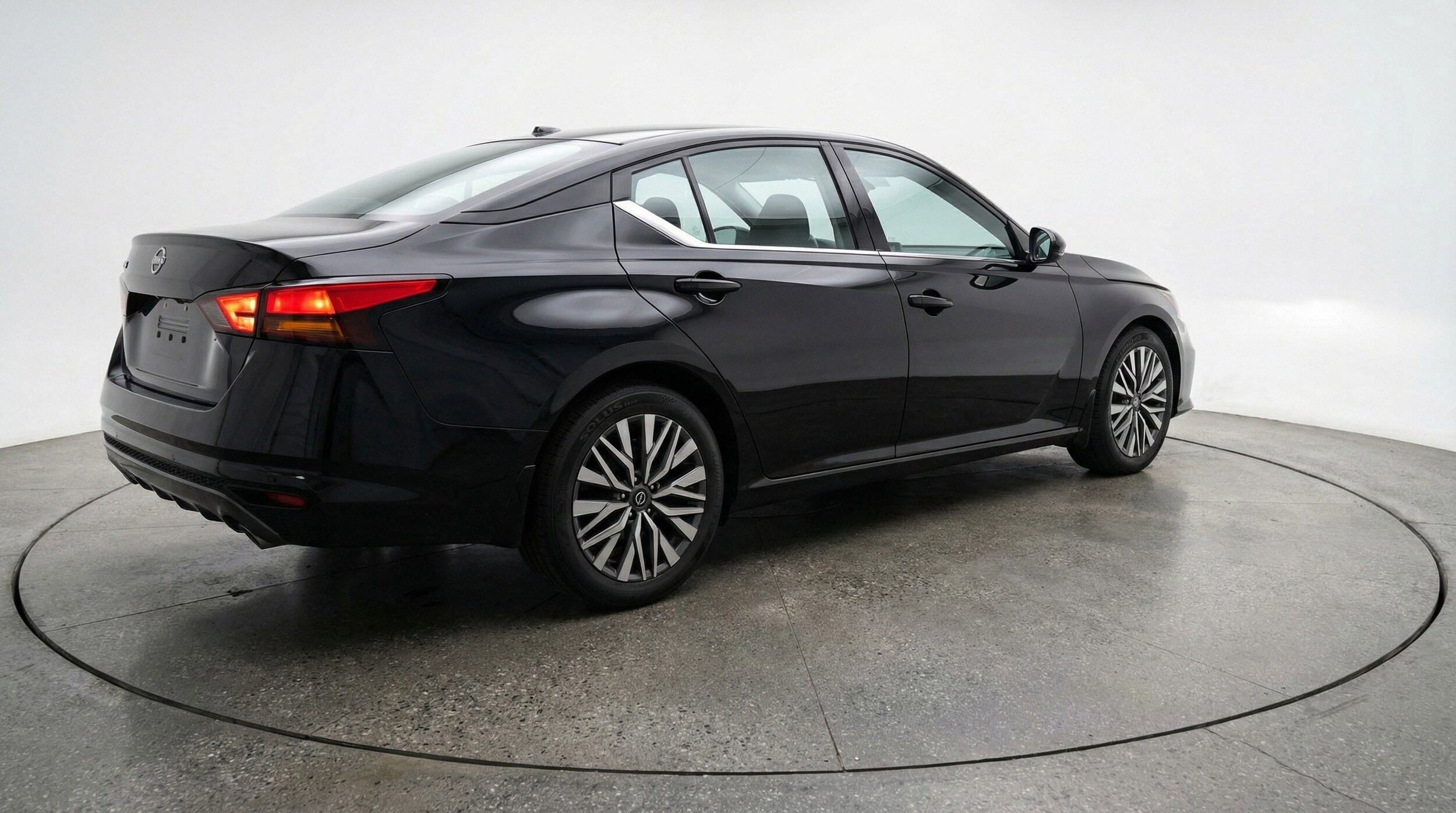 Thumbnail: 2025 Nissan Altima - 9