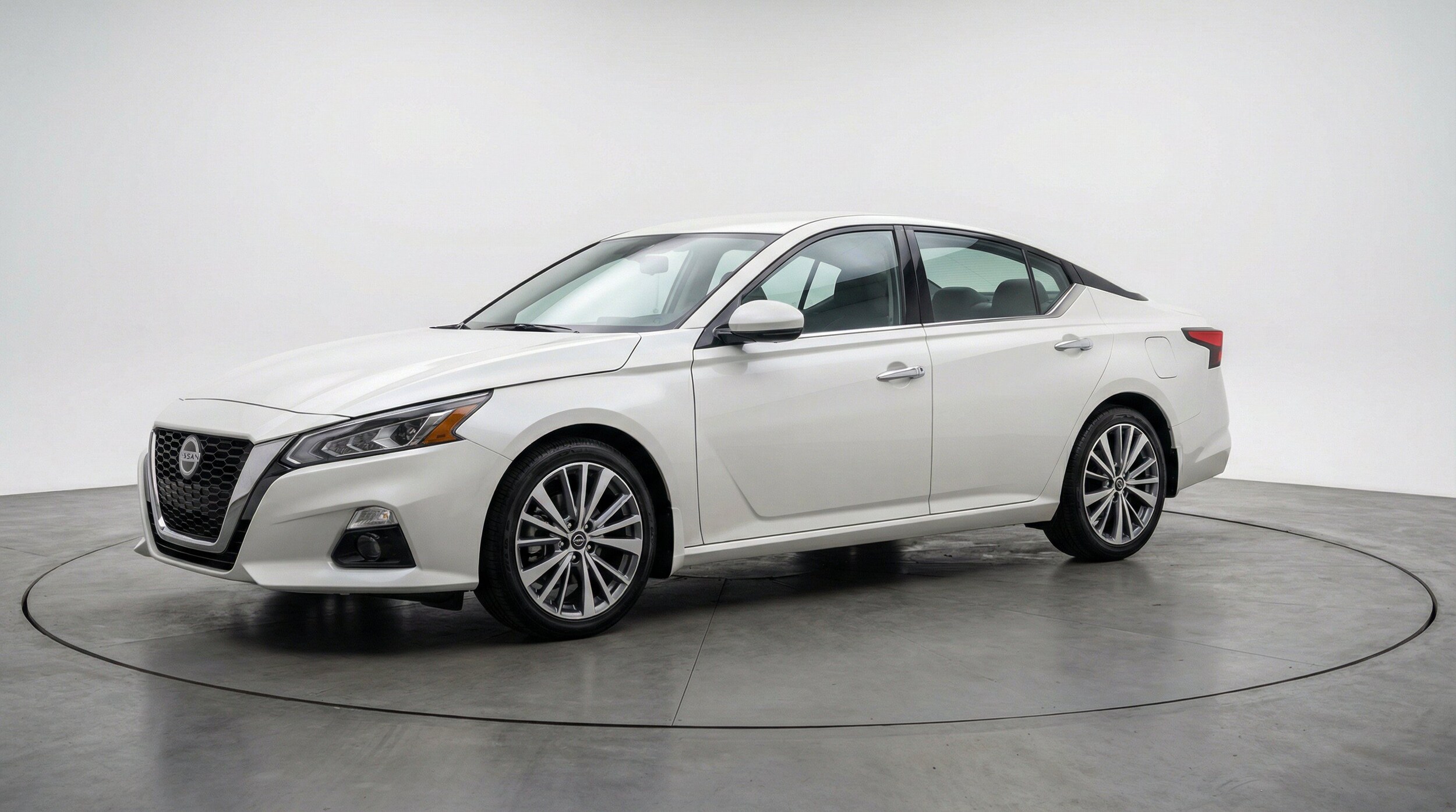 Thumbnail: 2025 Nissan Altima - 3