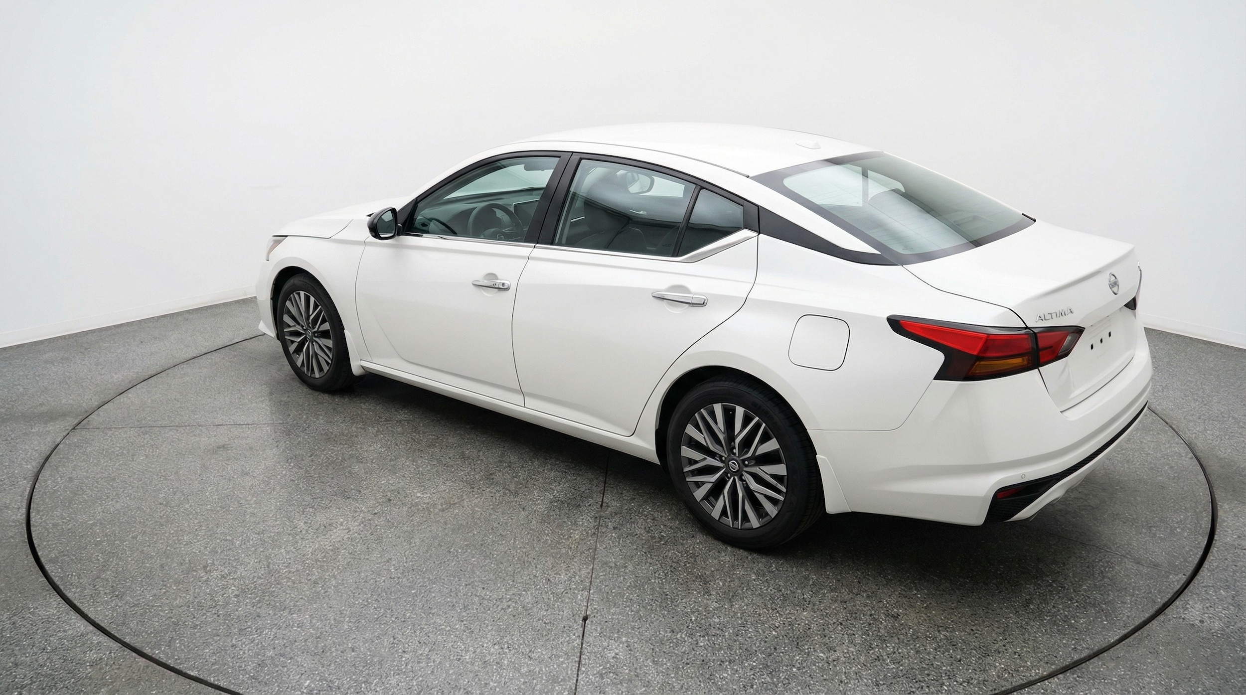 Thumbnail: 2025 Nissan Altima - 5