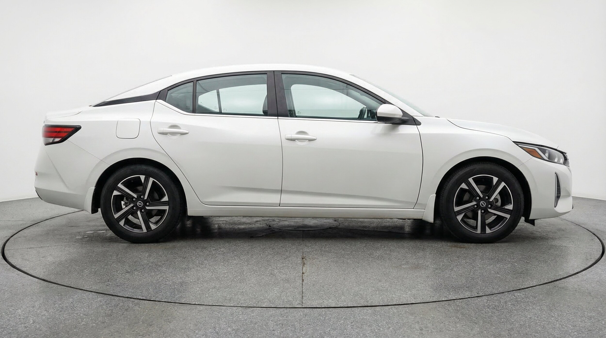 Thumbnail: 2025 Nissan Sentra - 11