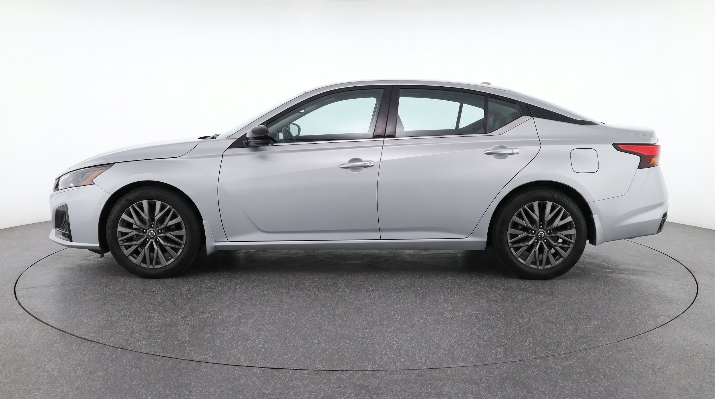 Thumbnail: 2025 Nissan Altima - 5