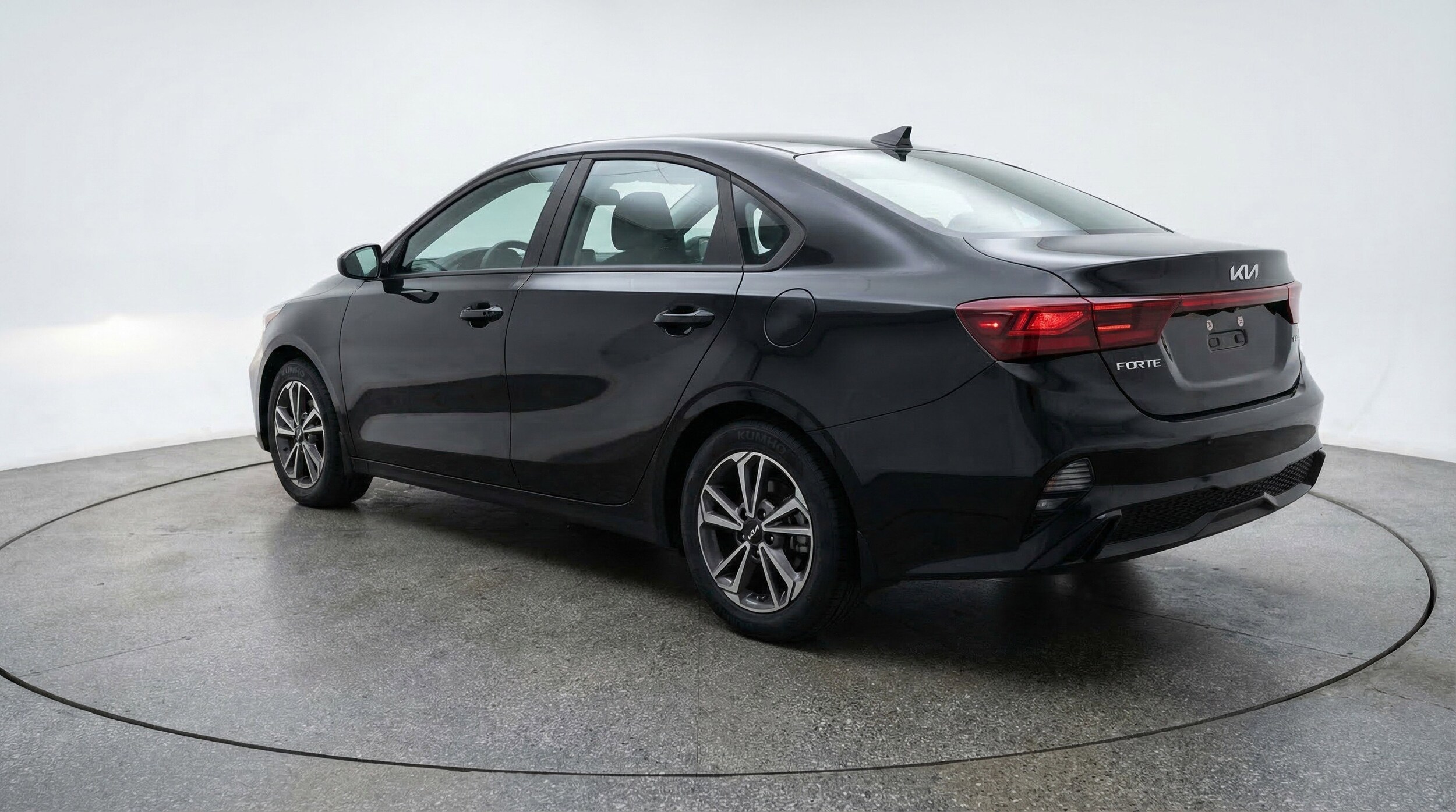 Thumbnail: 2024 Kia Forte - 6