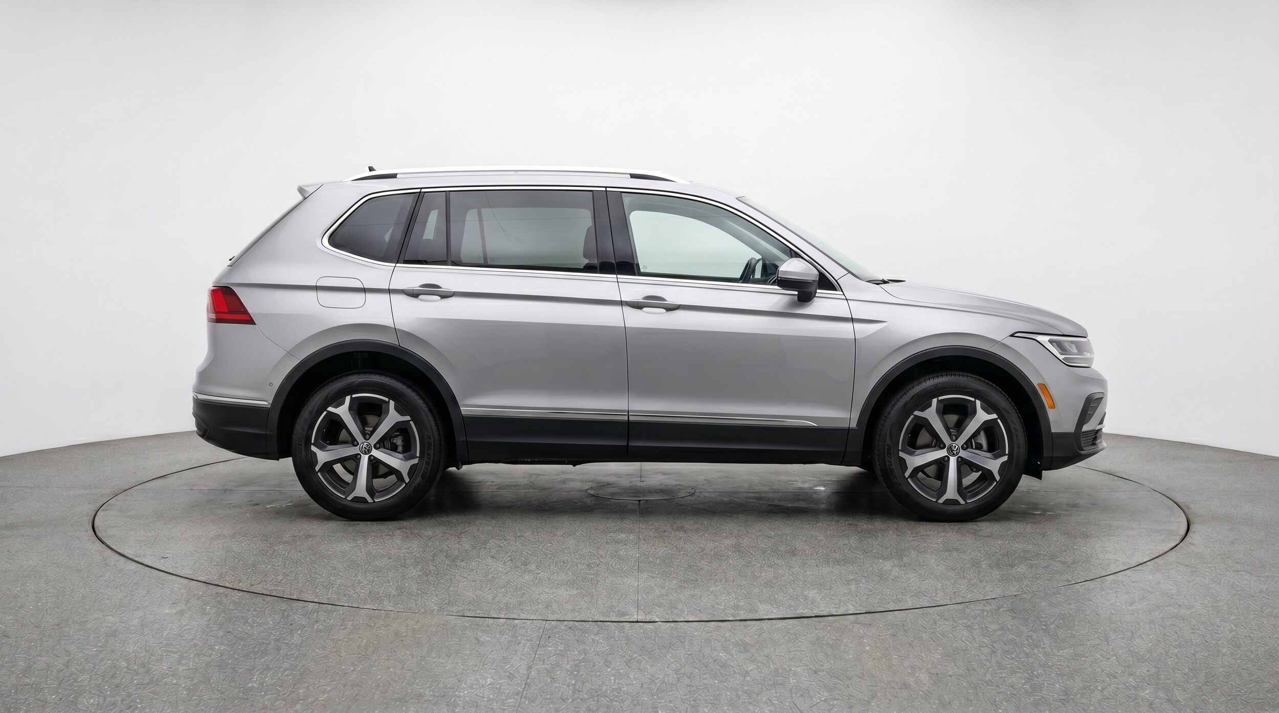 Thumbnail: 2026 Volkswagen Tiguan - 11
