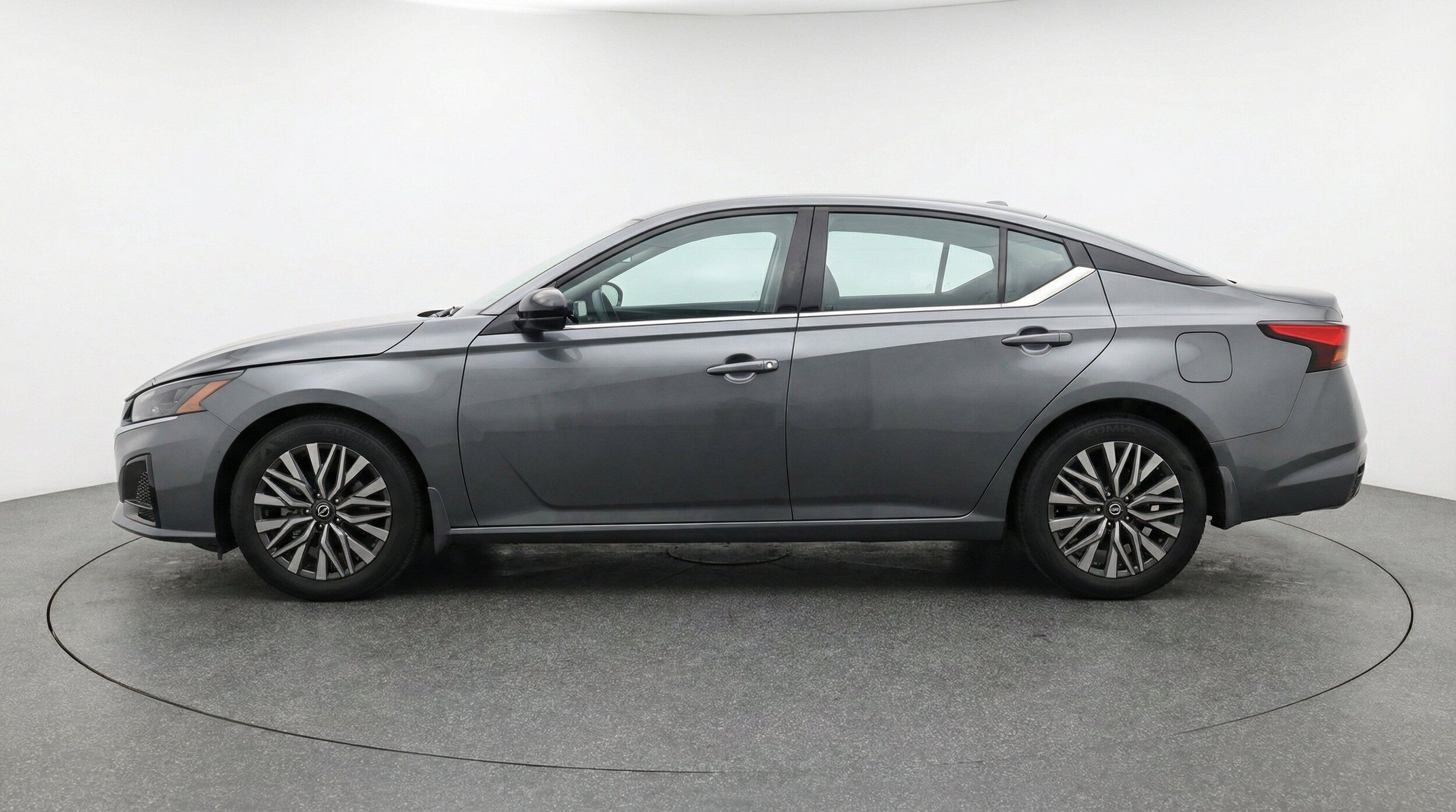 Thumbnail: 2025 Nissan Altima - 5