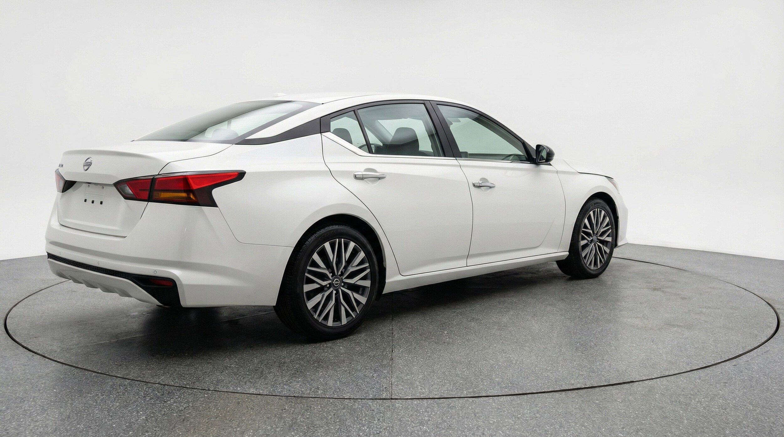 Thumbnail: 2025 Nissan Altima - 9