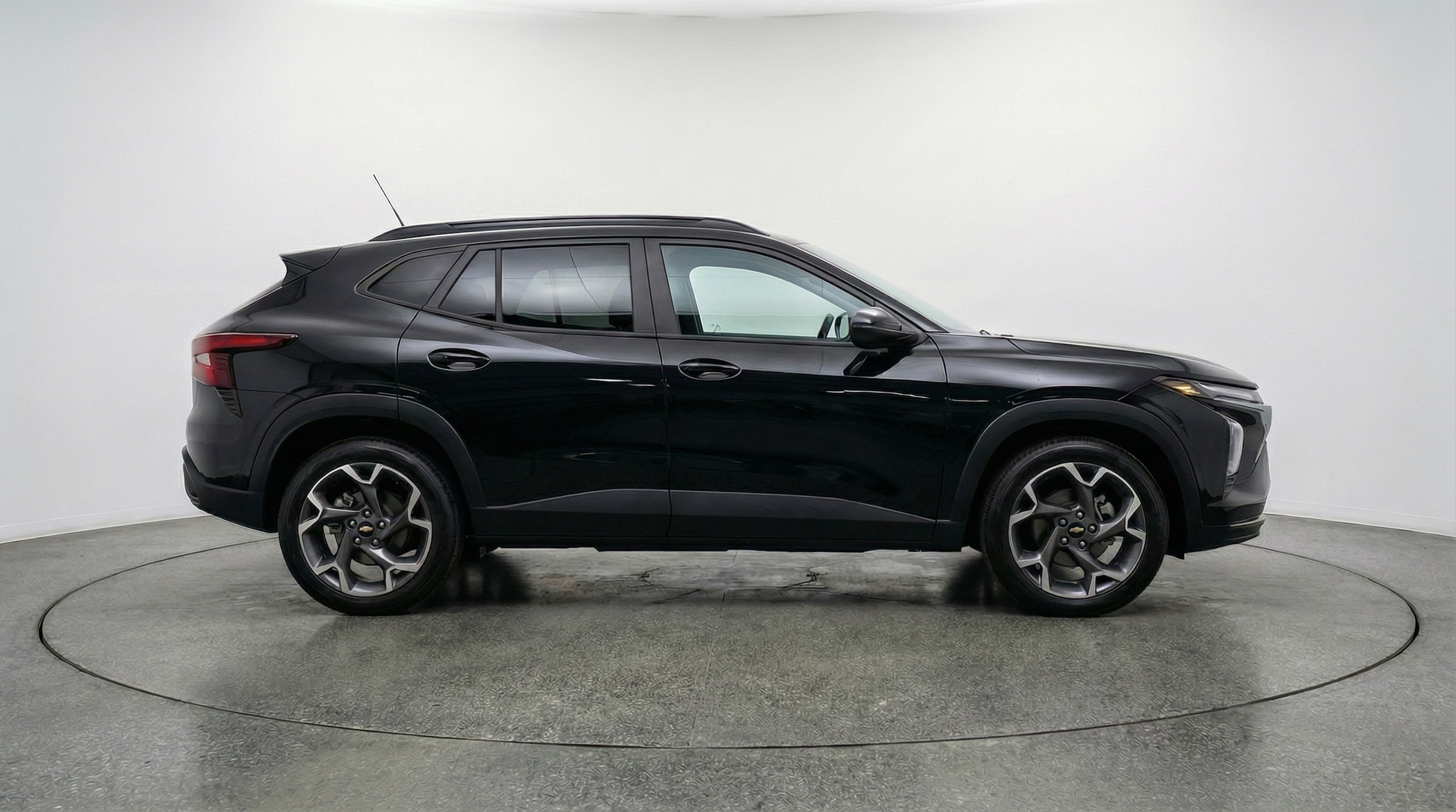 Thumbnail: 2025 Chevrolet Trax - 8