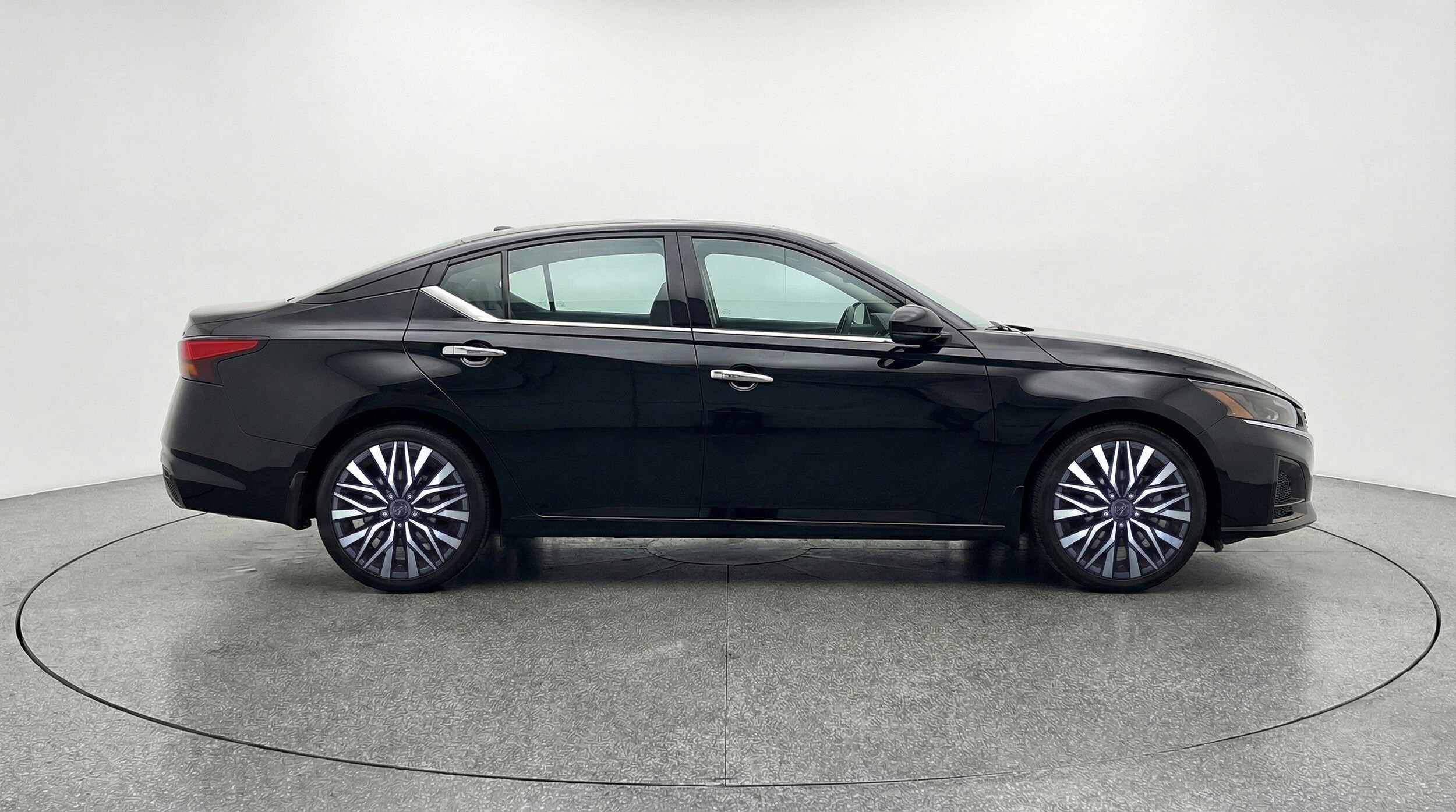 Thumbnail: 2025 Nissan Altima - 11