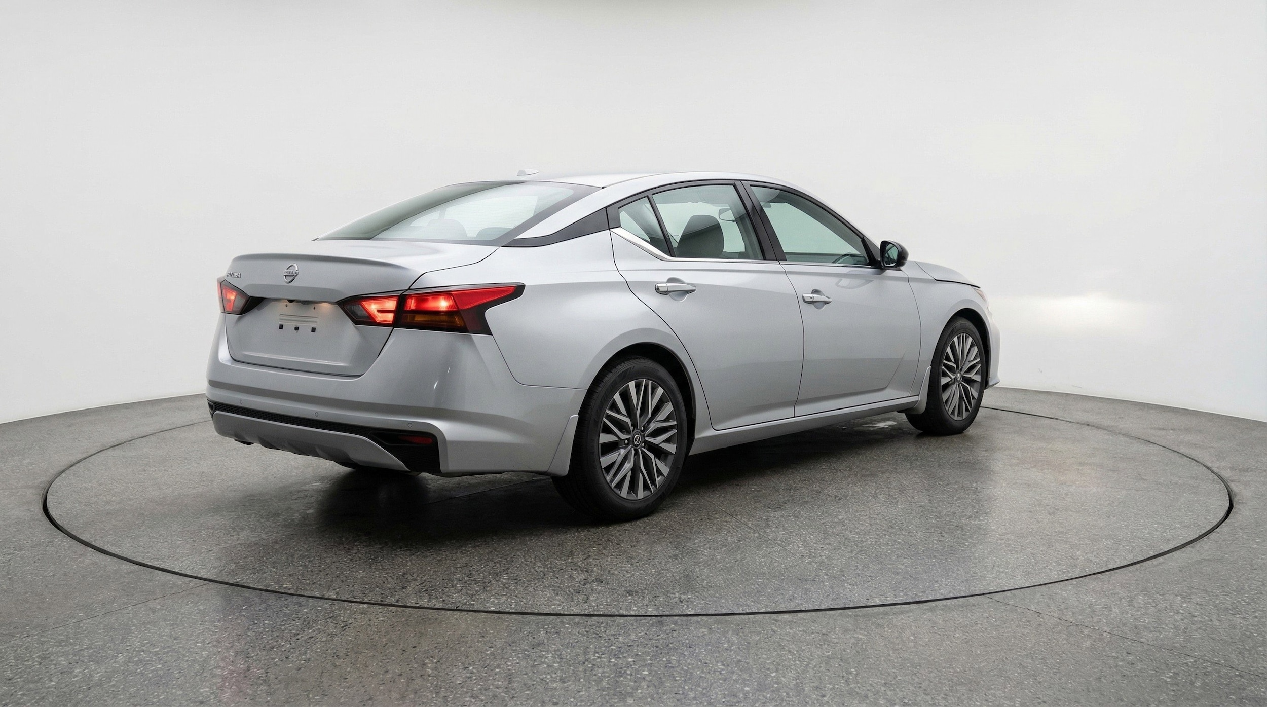 Thumbnail: 2025 Nissan Altima - 9