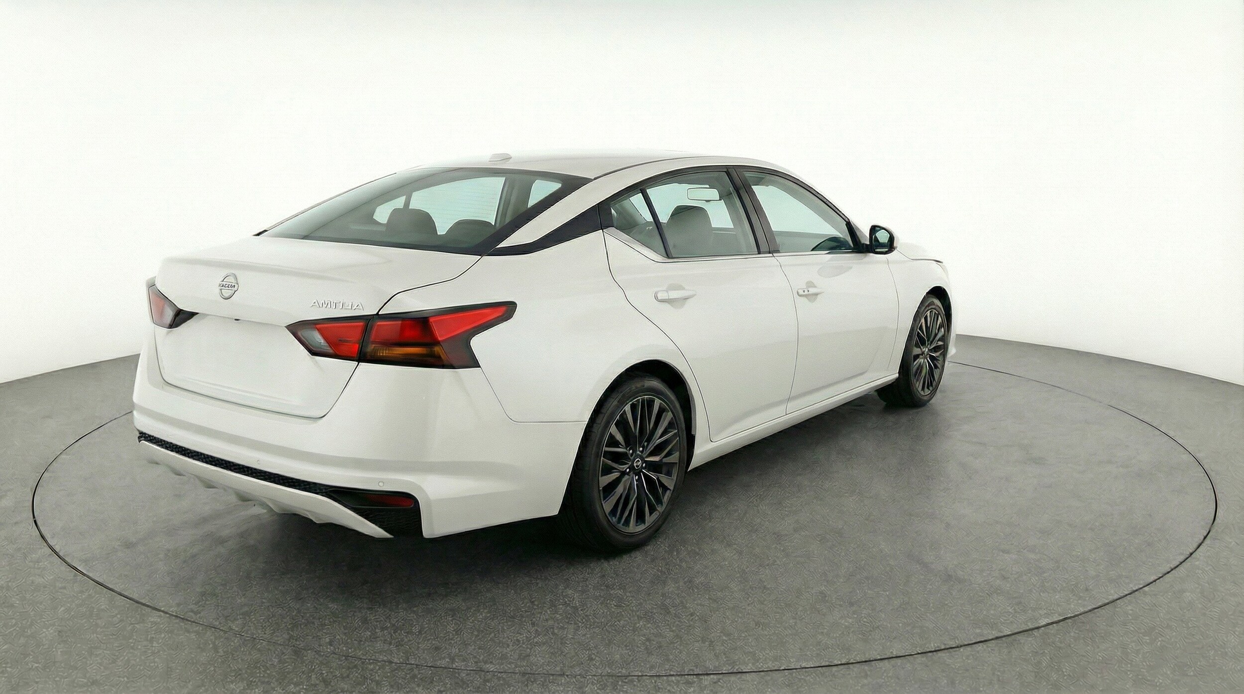 Thumbnail: 2025 Nissan Altima - 9