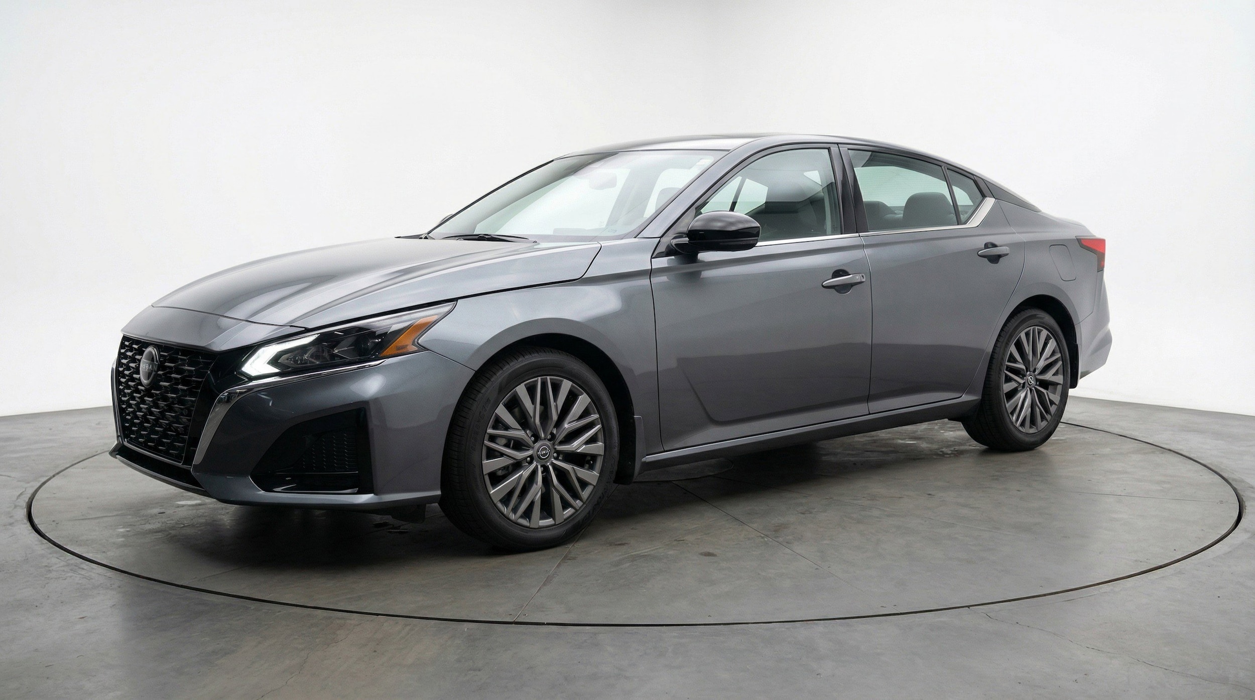 Thumbnail: 2025 Nissan Altima - 3