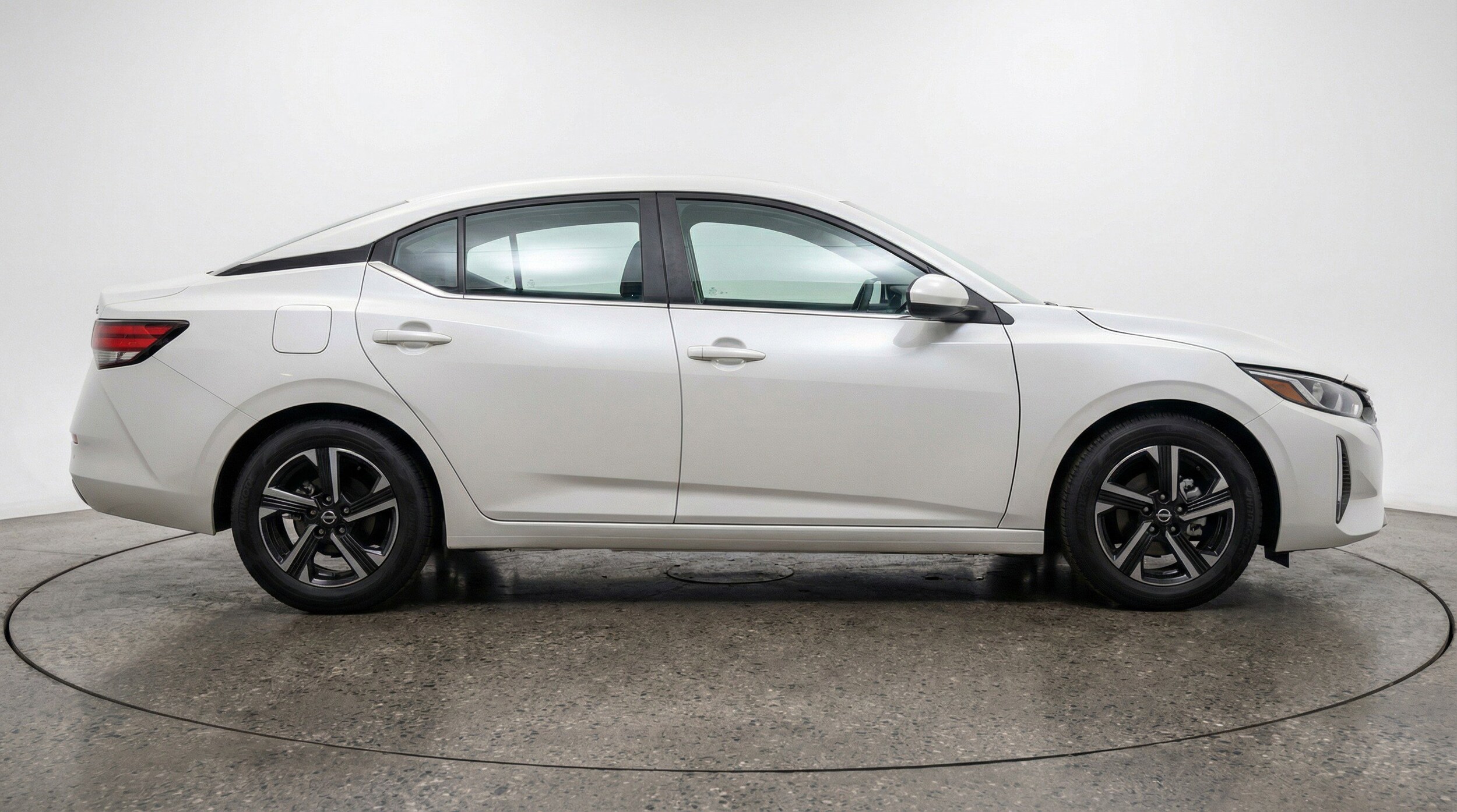 Thumbnail: 2025 Nissan Sentra - 11