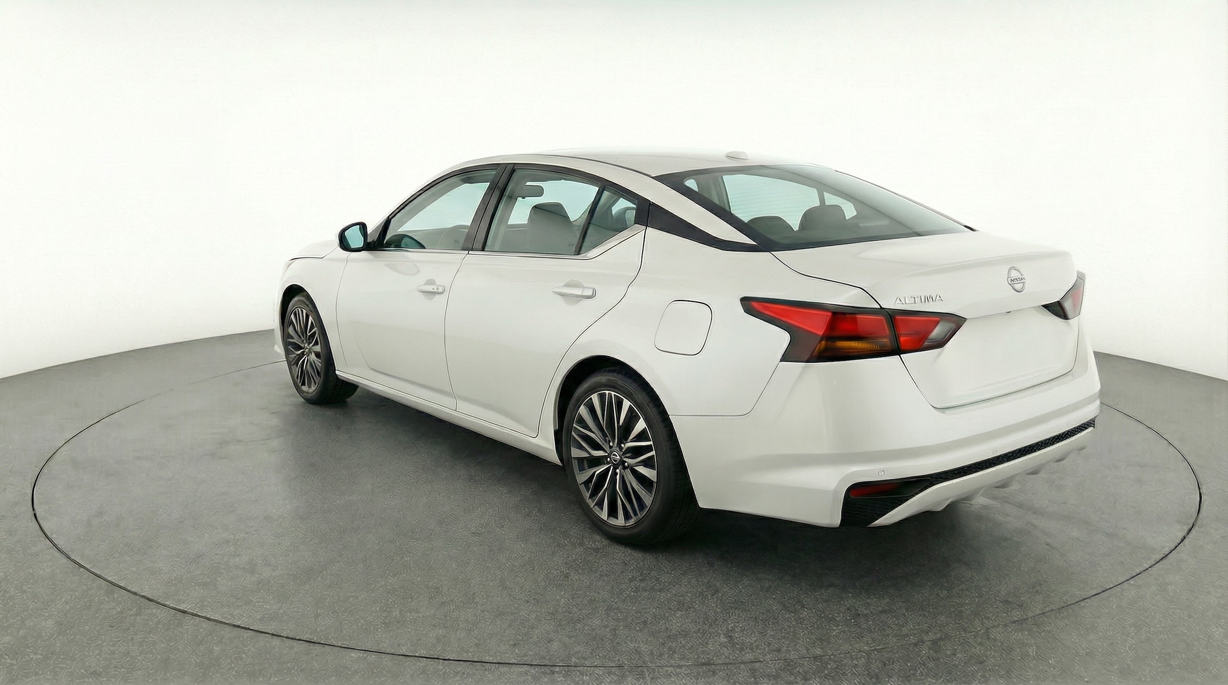 Thumbnail: 2025 Nissan Altima - 5