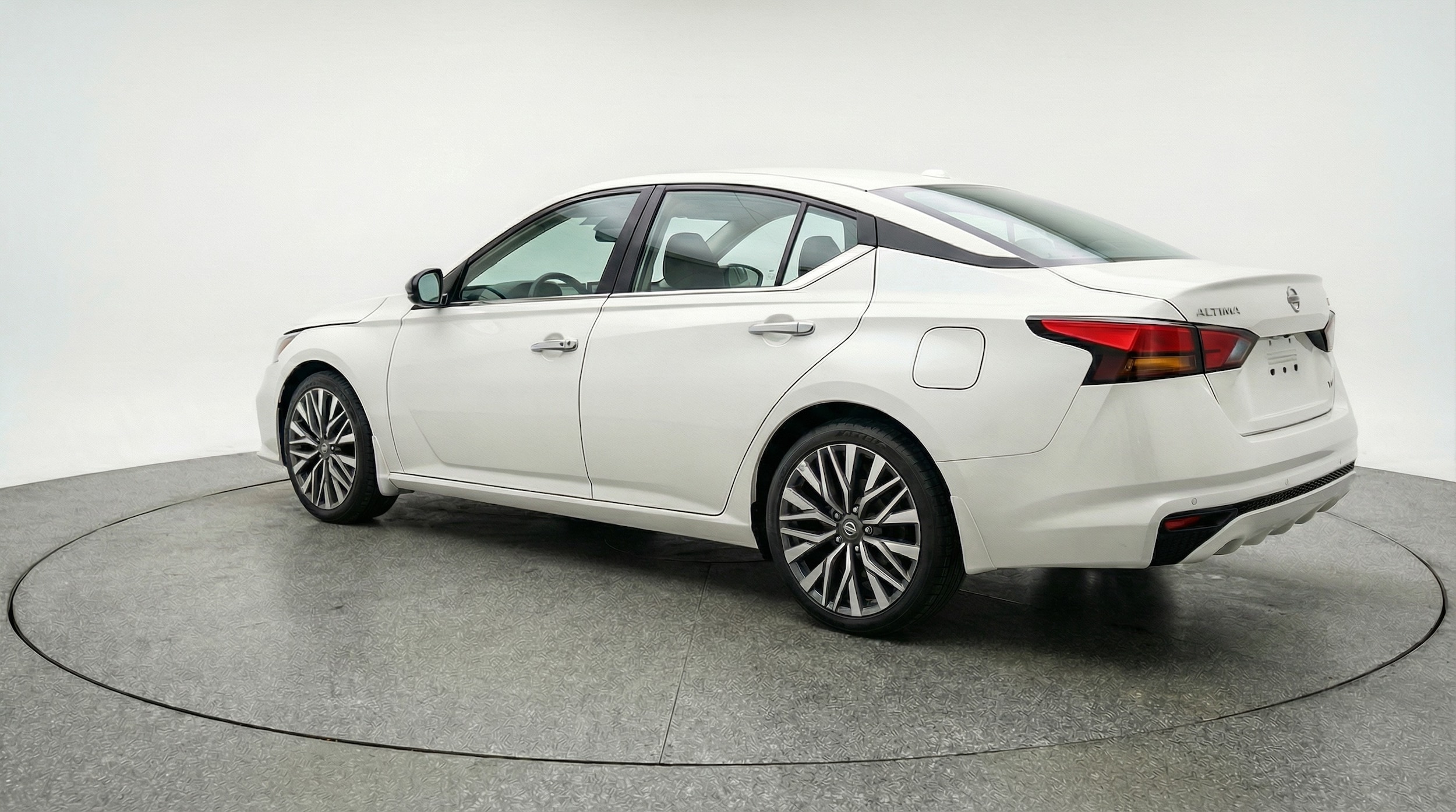 Thumbnail: 2025 Nissan Altima - 5