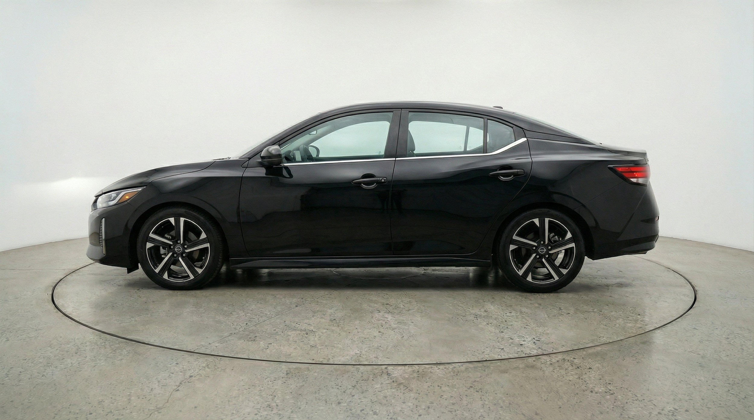Thumbnail: 2025 Nissan Sentra - 5