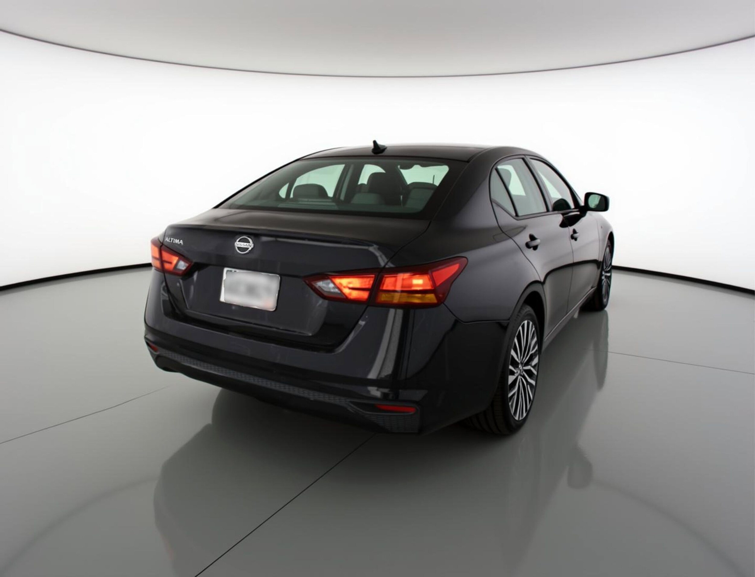 Thumbnail: 2025 Nissan Altima - 9