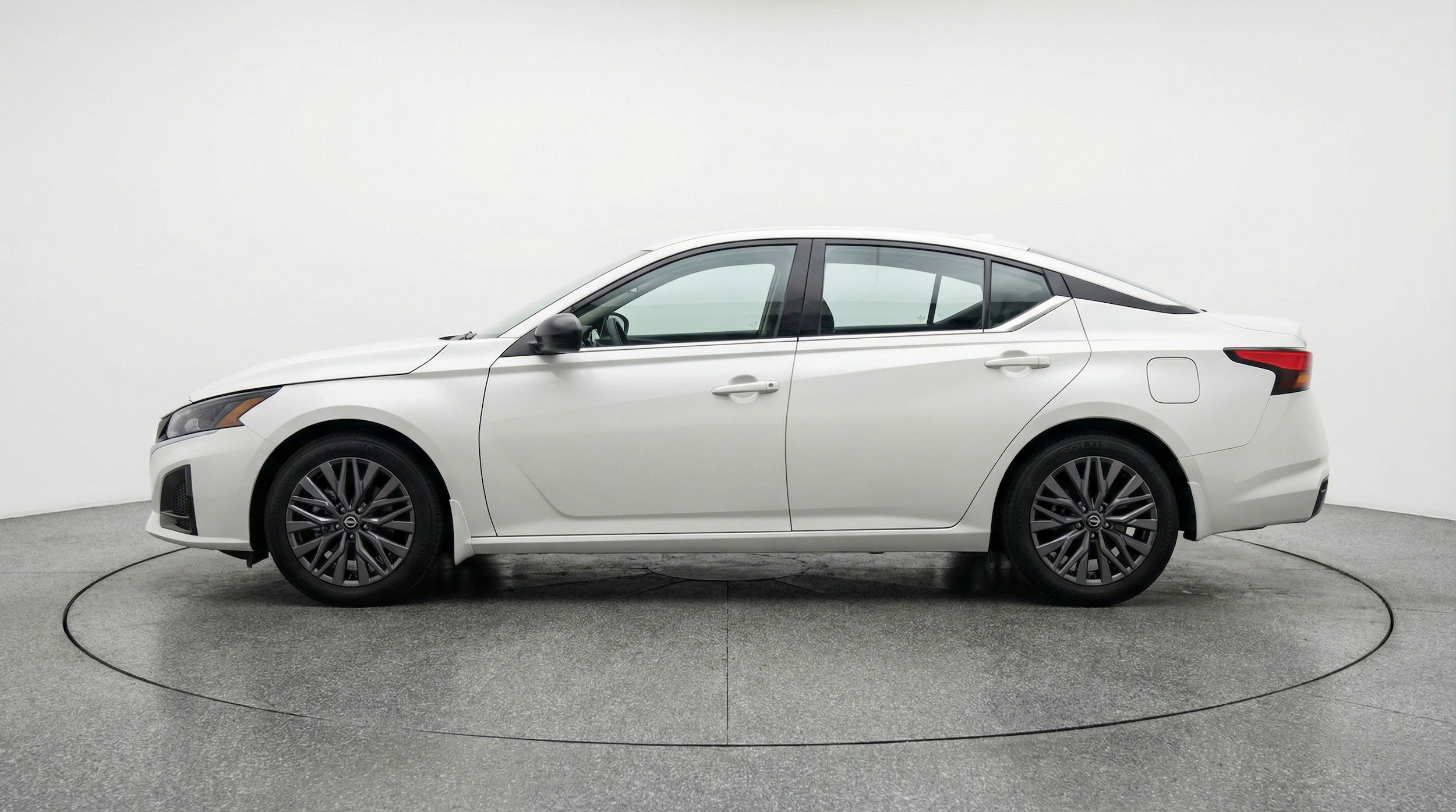 Thumbnail: 2025 Nissan Altima - 5