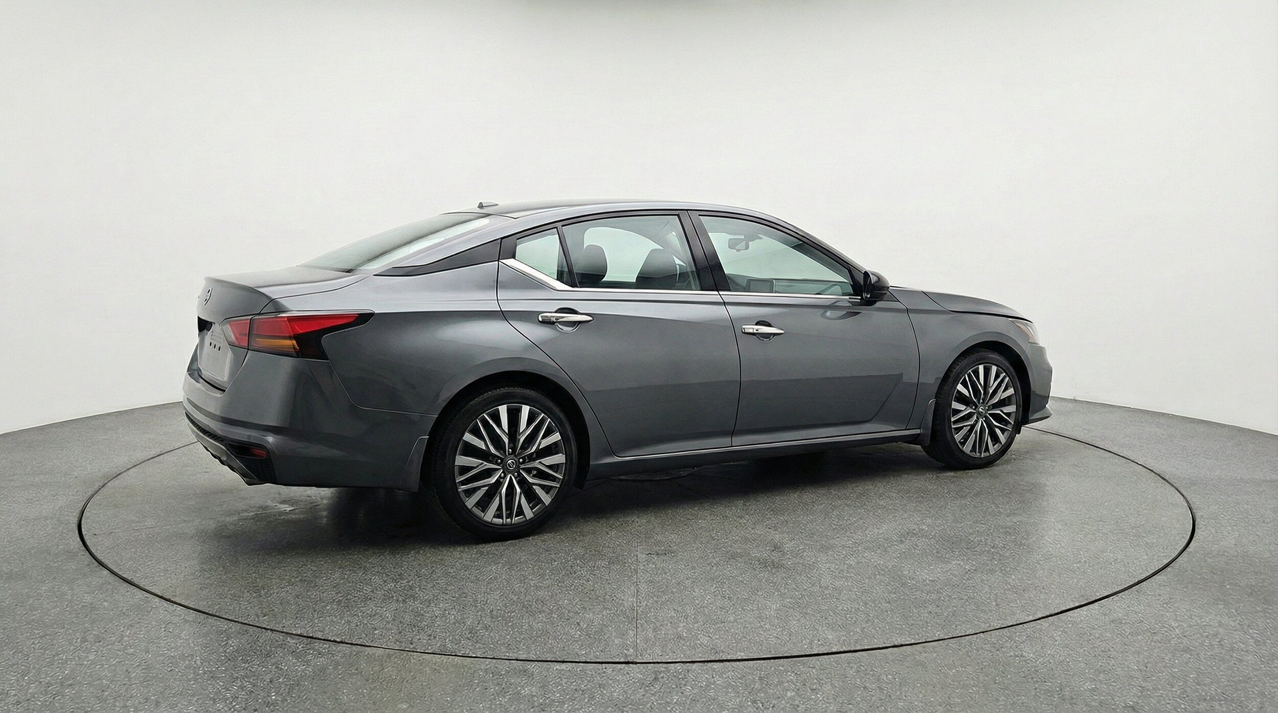 Thumbnail: 2025 Nissan Altima - 9
