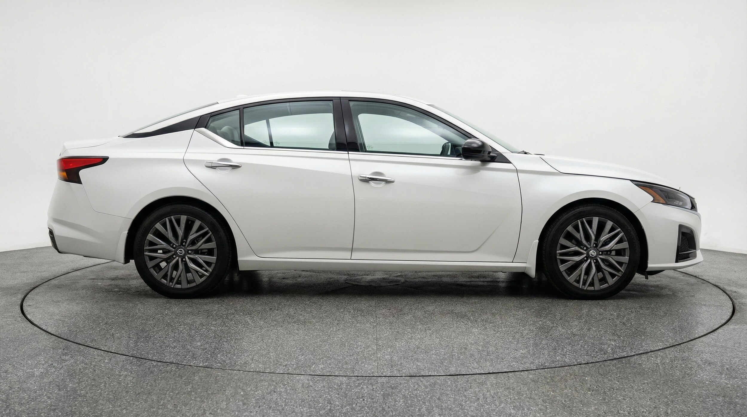 Thumbnail: 2025 Nissan Altima - 8