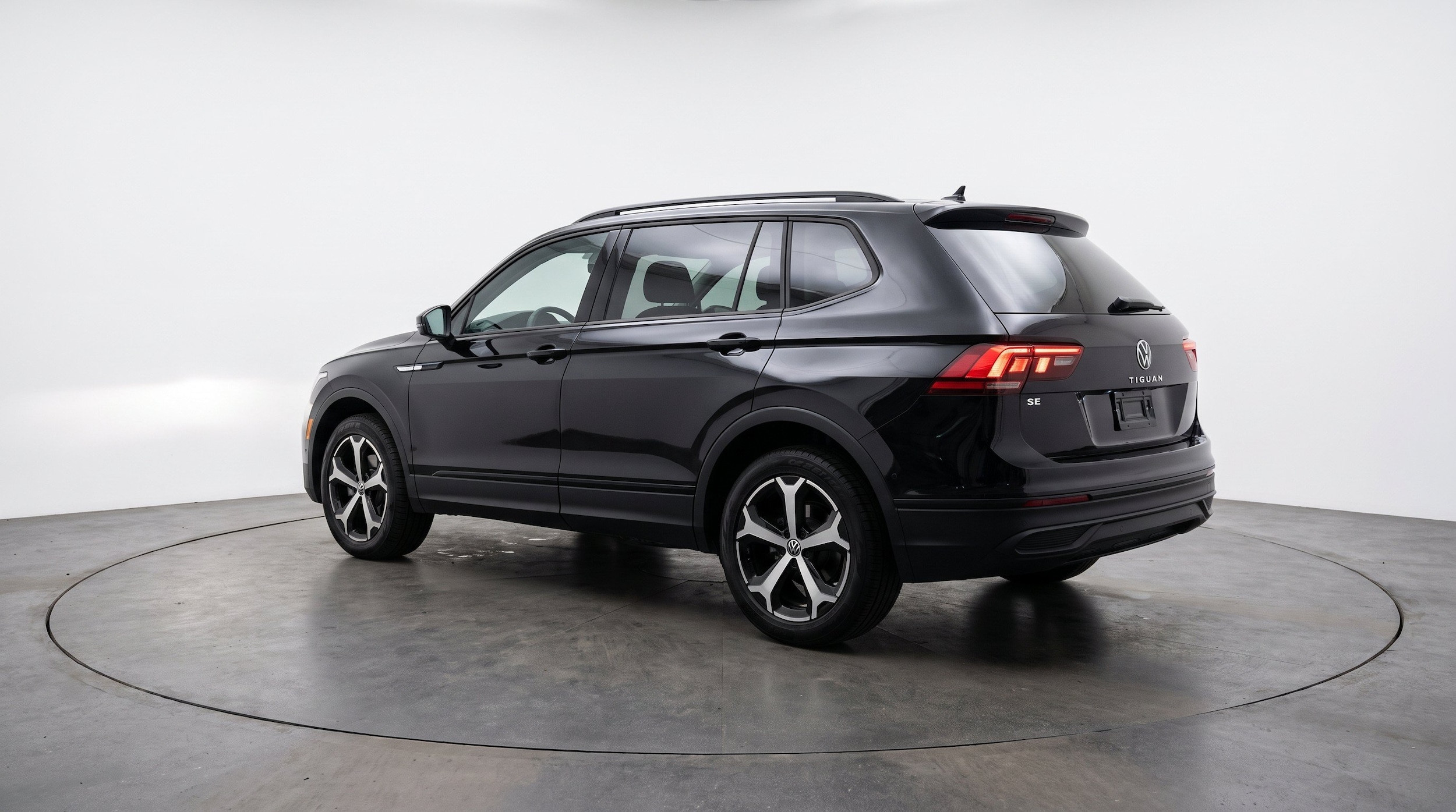 Thumbnail: 2026 Volkswagen Tiguan - 6