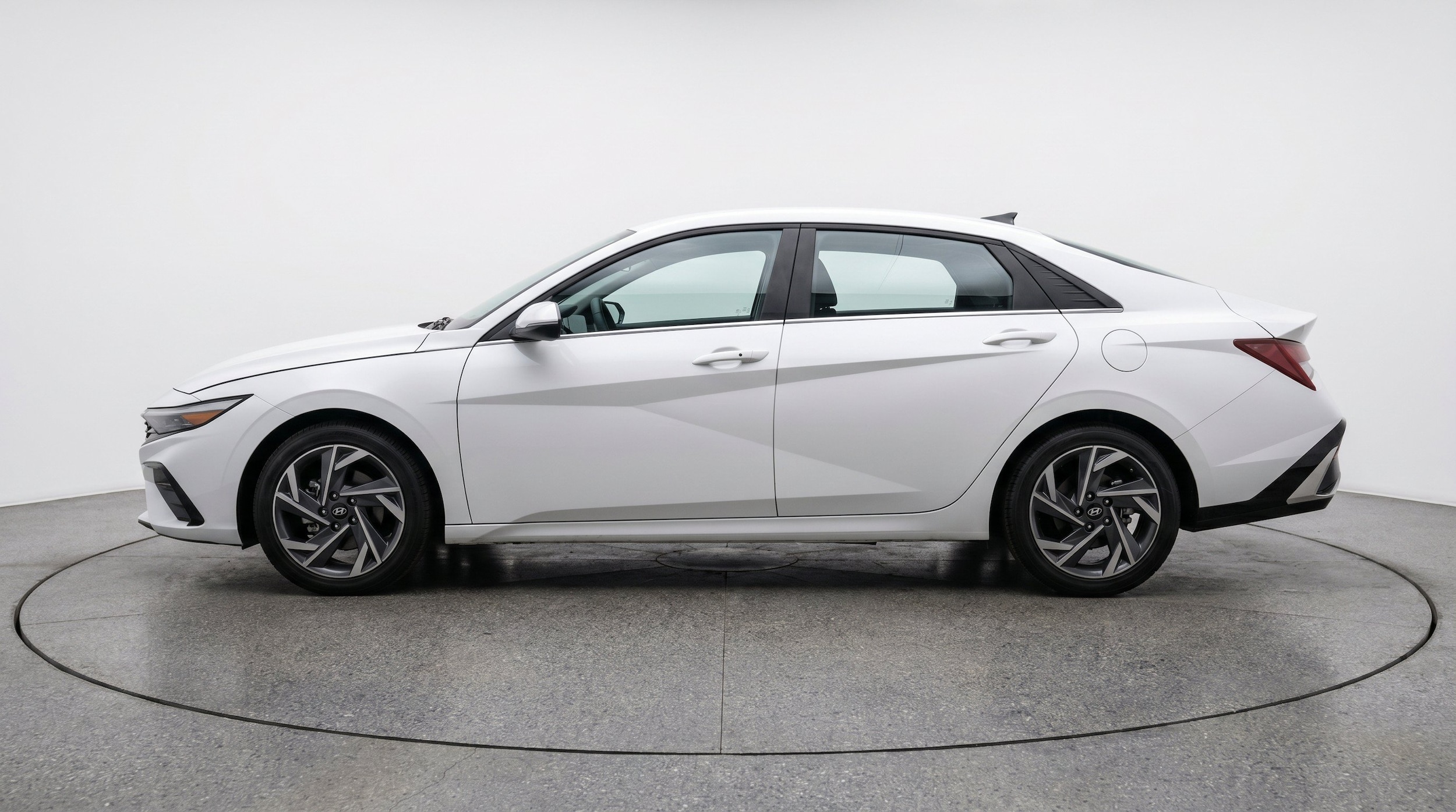 Thumbnail: 2025 Hyundai Elantra - 5