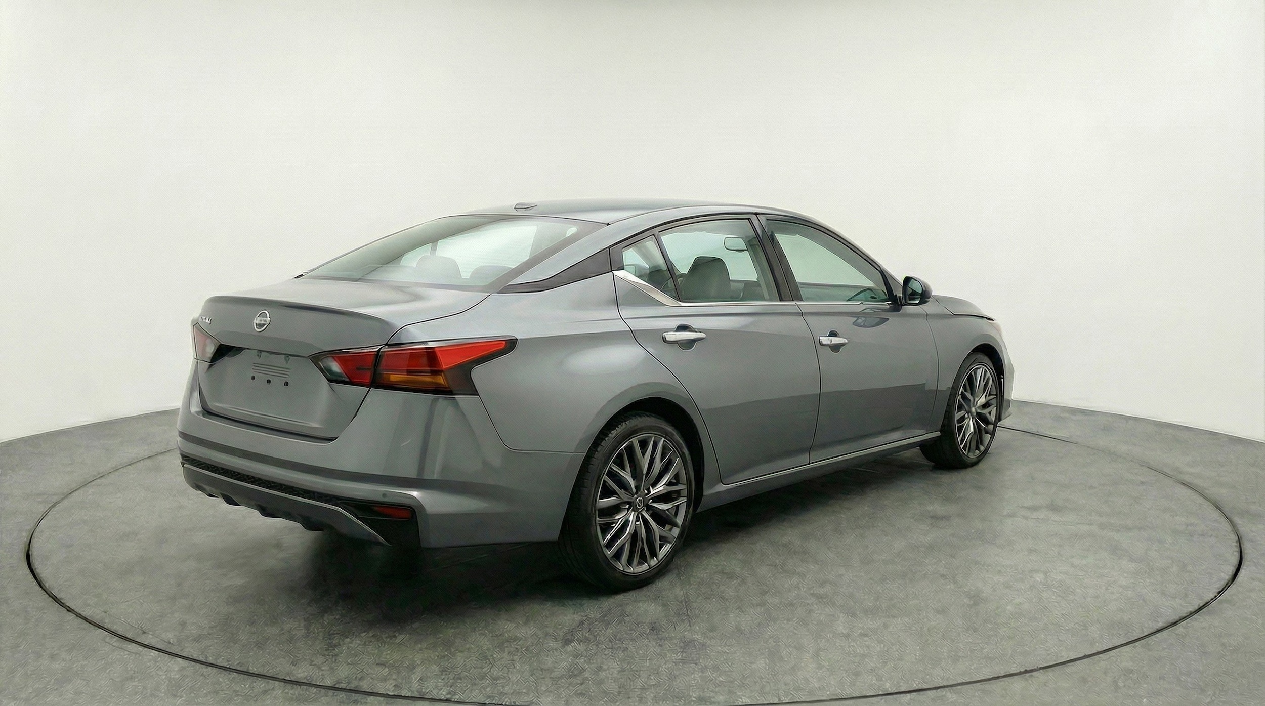 Thumbnail: 2025 Nissan Altima - 9