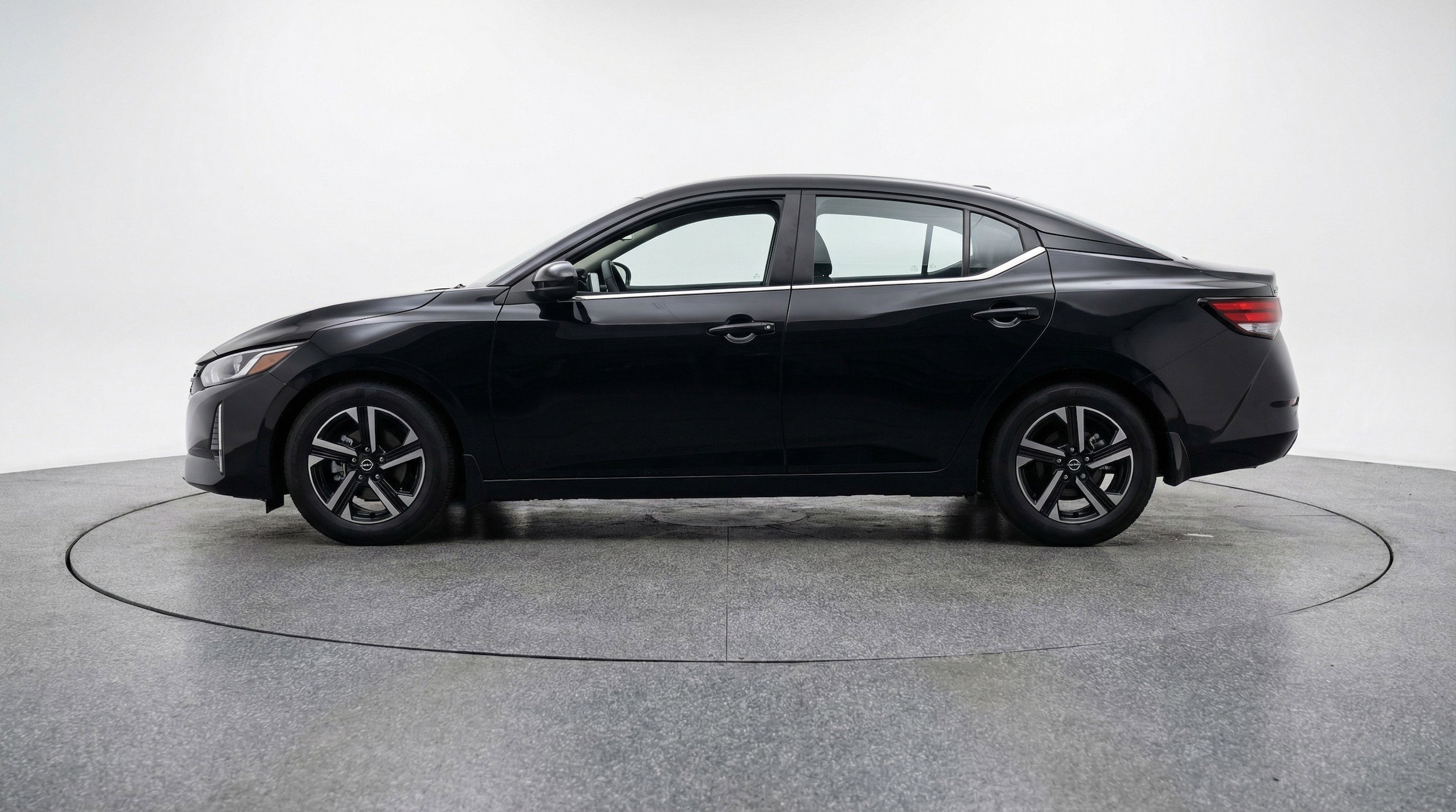Thumbnail: 2025 Nissan Sentra - 5