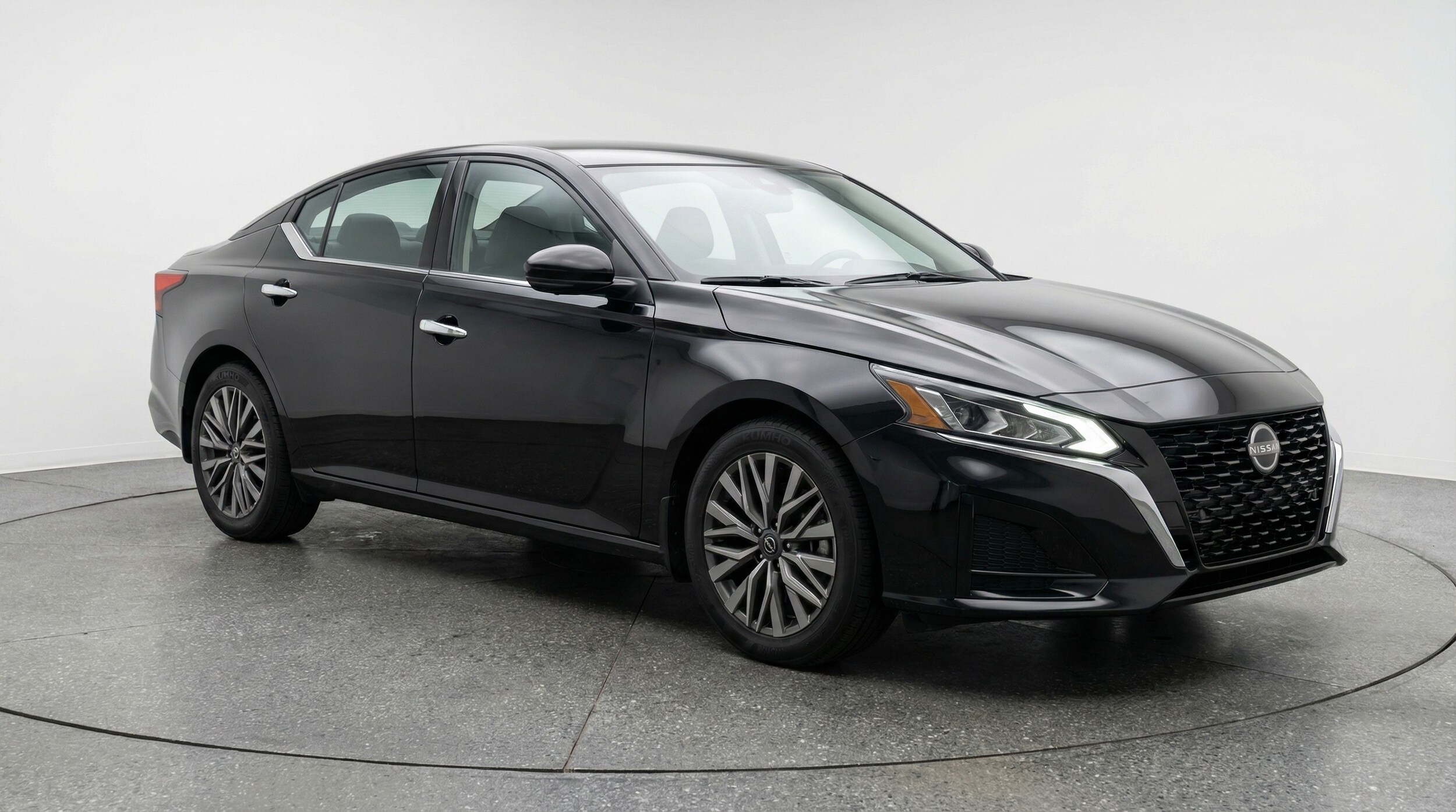 Thumbnail: 2025 Nissan Altima - 1