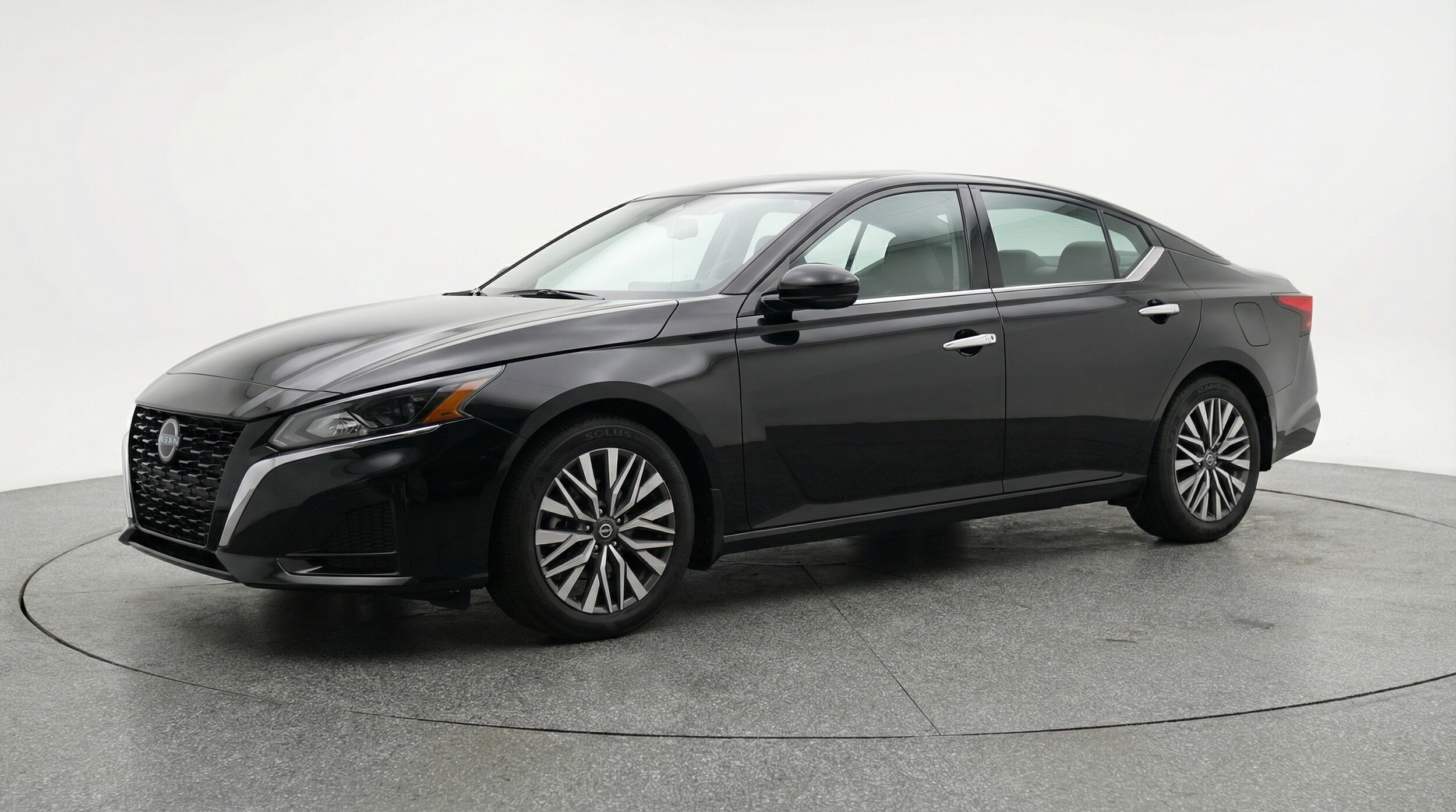 Thumbnail: 2025 Nissan Altima - 3