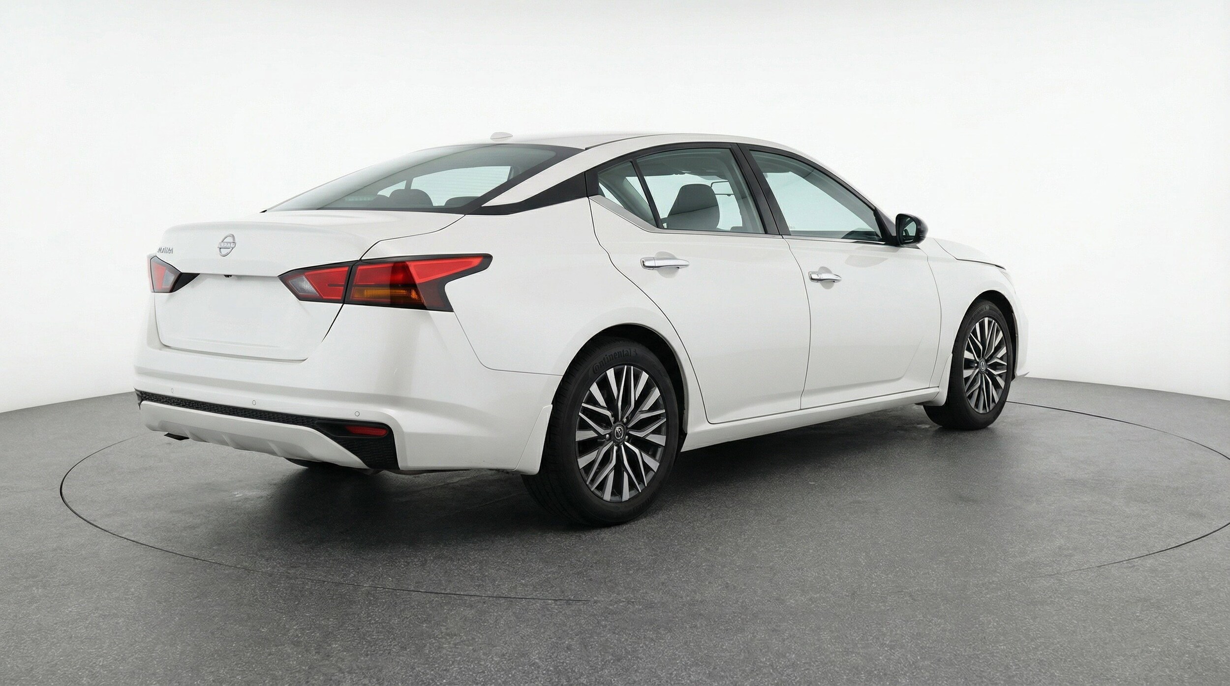 Thumbnail: 2025 Nissan Altima - 9
