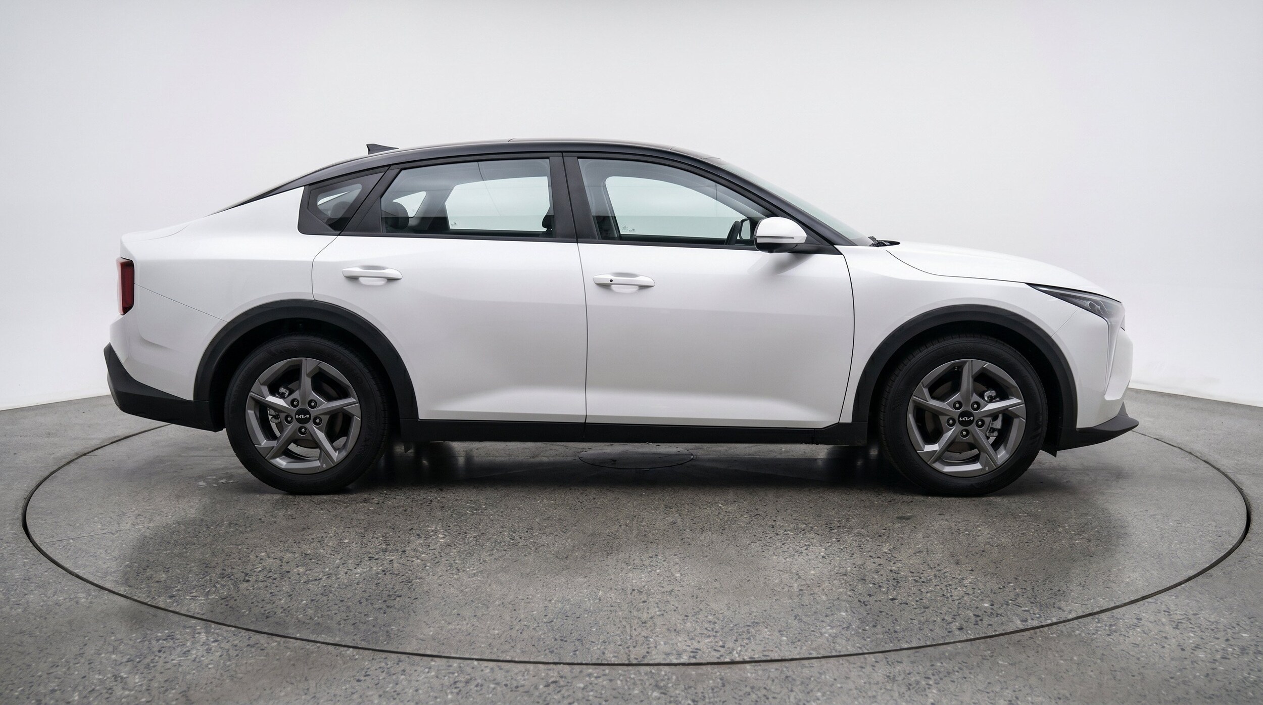Thumbnail: 2025 Kia K4 - 10