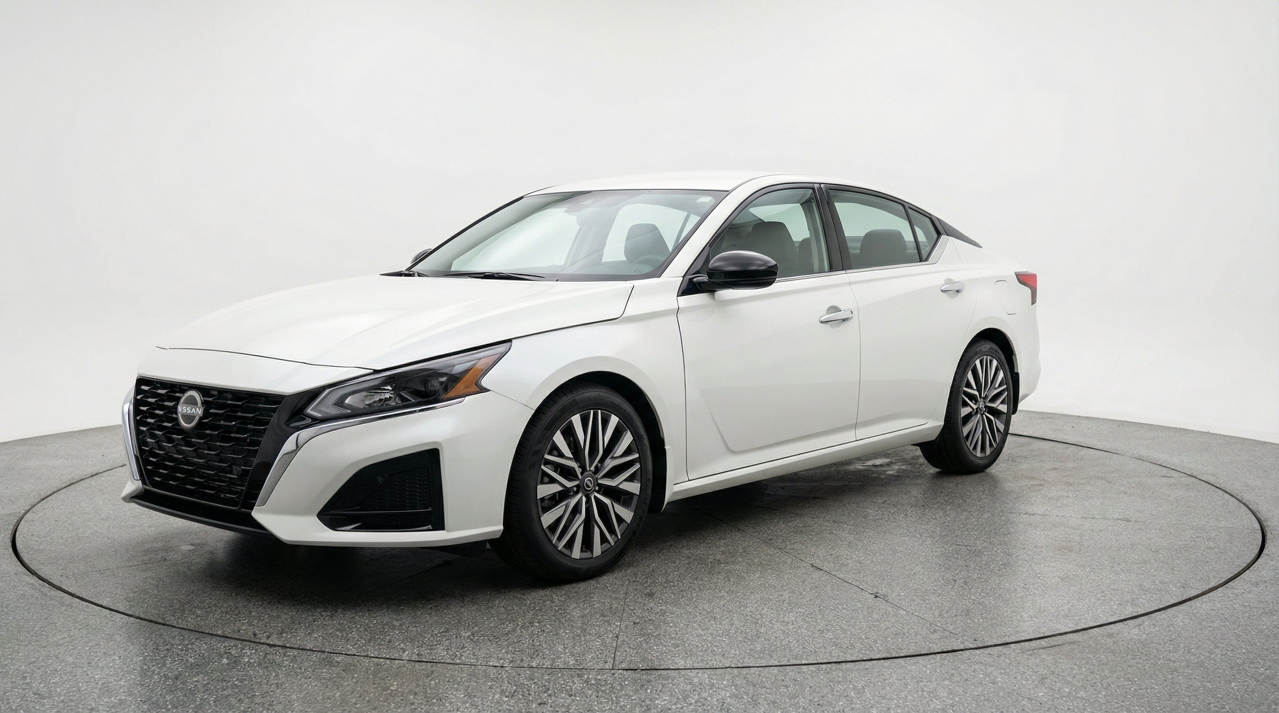 Thumbnail: 2025 Nissan Altima - 3