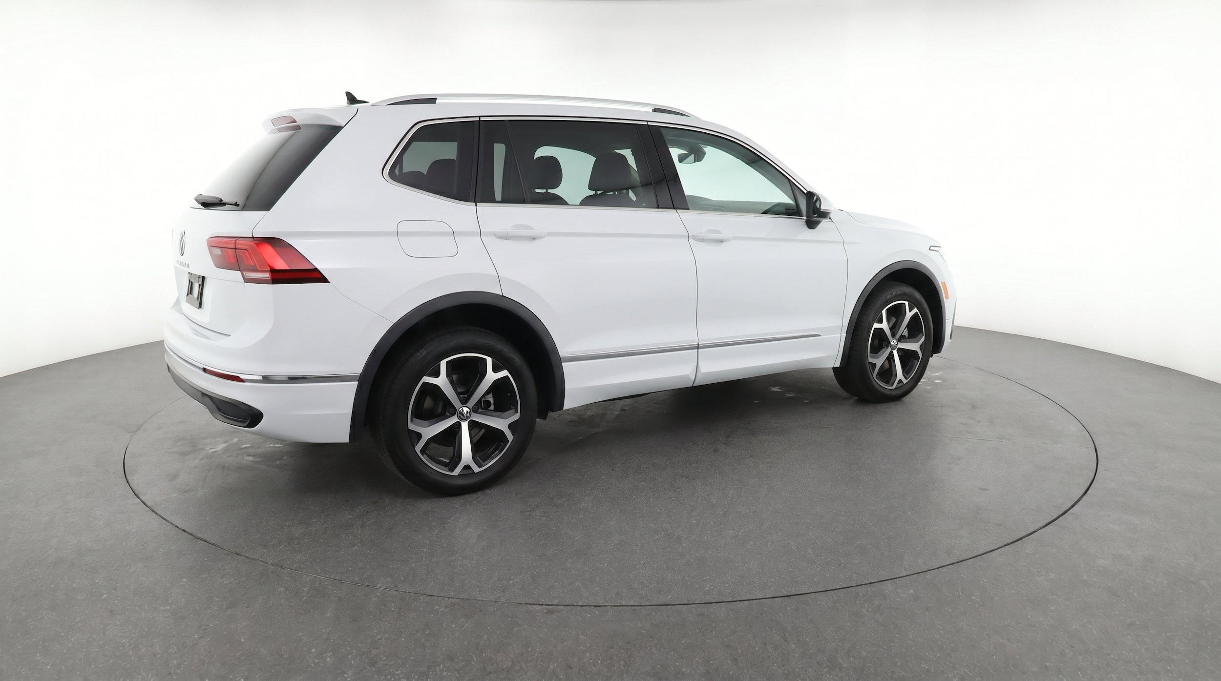 Thumbnail: 2026 Volkswagen Tiguan - 9