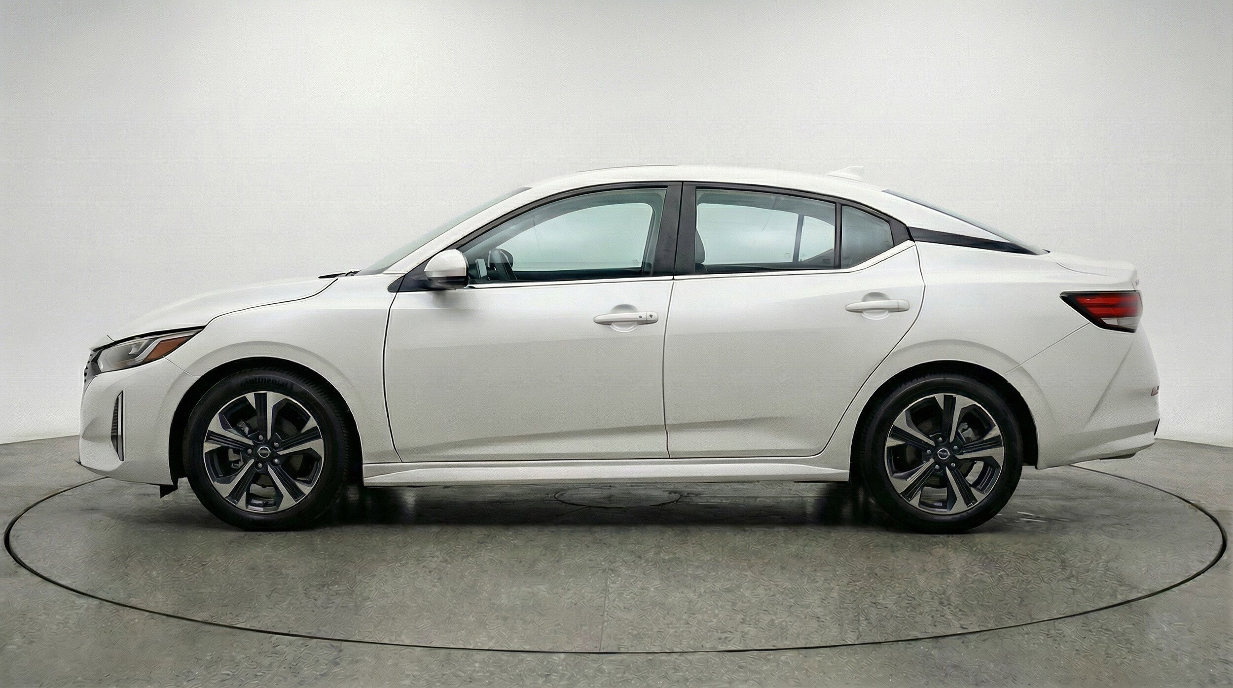 Thumbnail: 2025 Nissan Sentra - 11