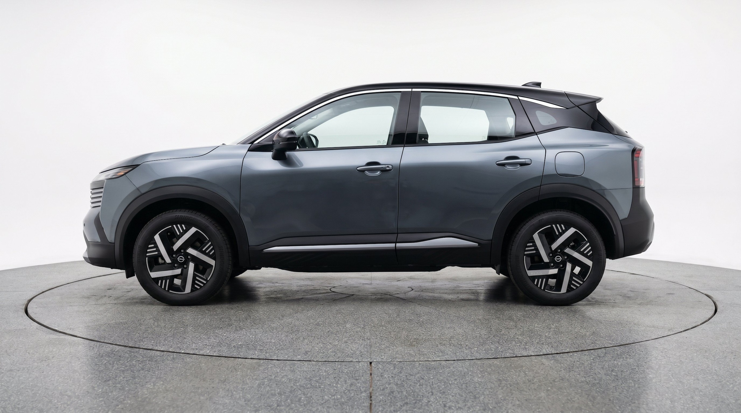 Thumbnail: 2026 Nissan Kicks - 5