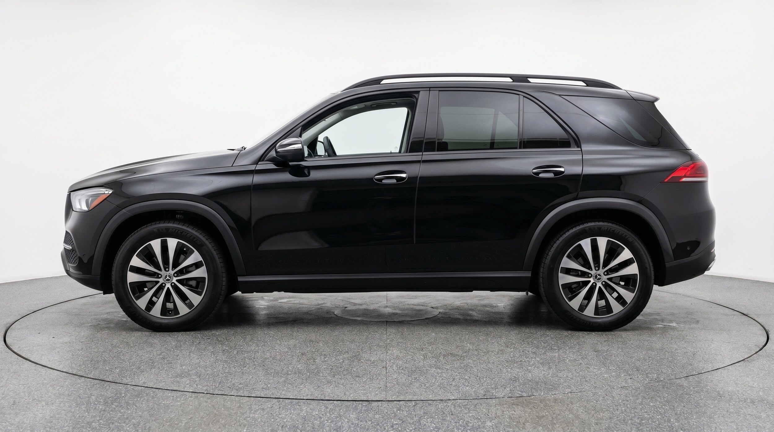 Thumbnail: 2026 Mercedes-Benz GLE - 5