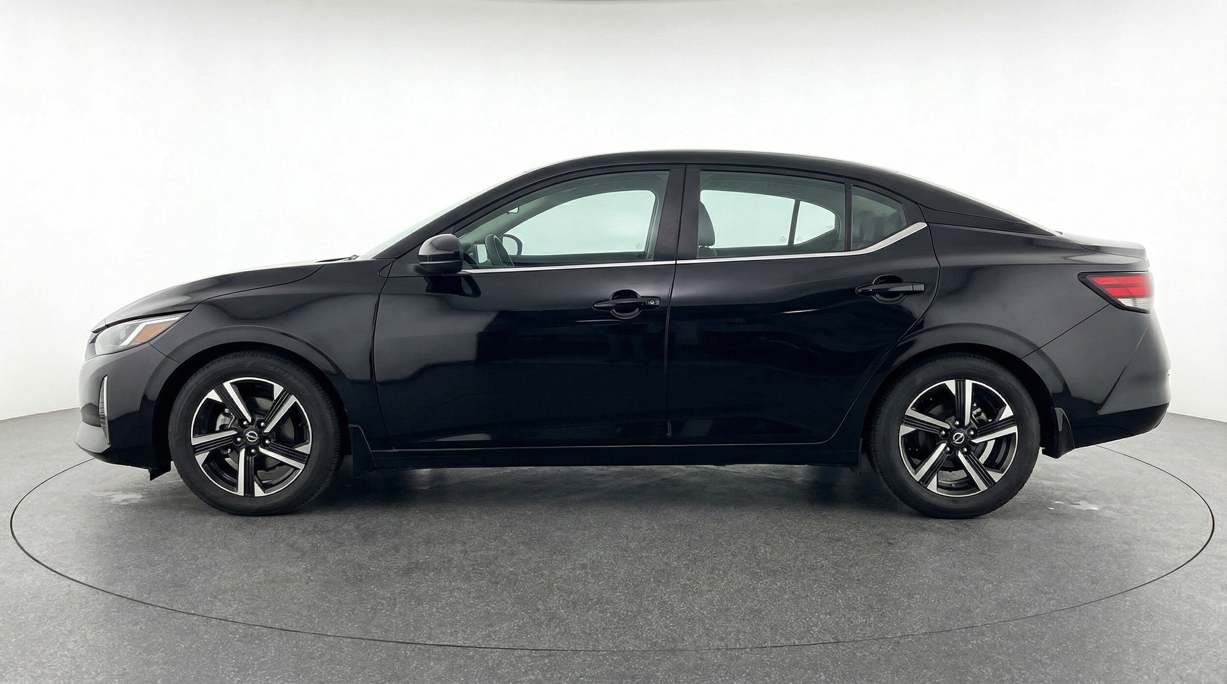 Thumbnail: 2025 Nissan Sentra - 5