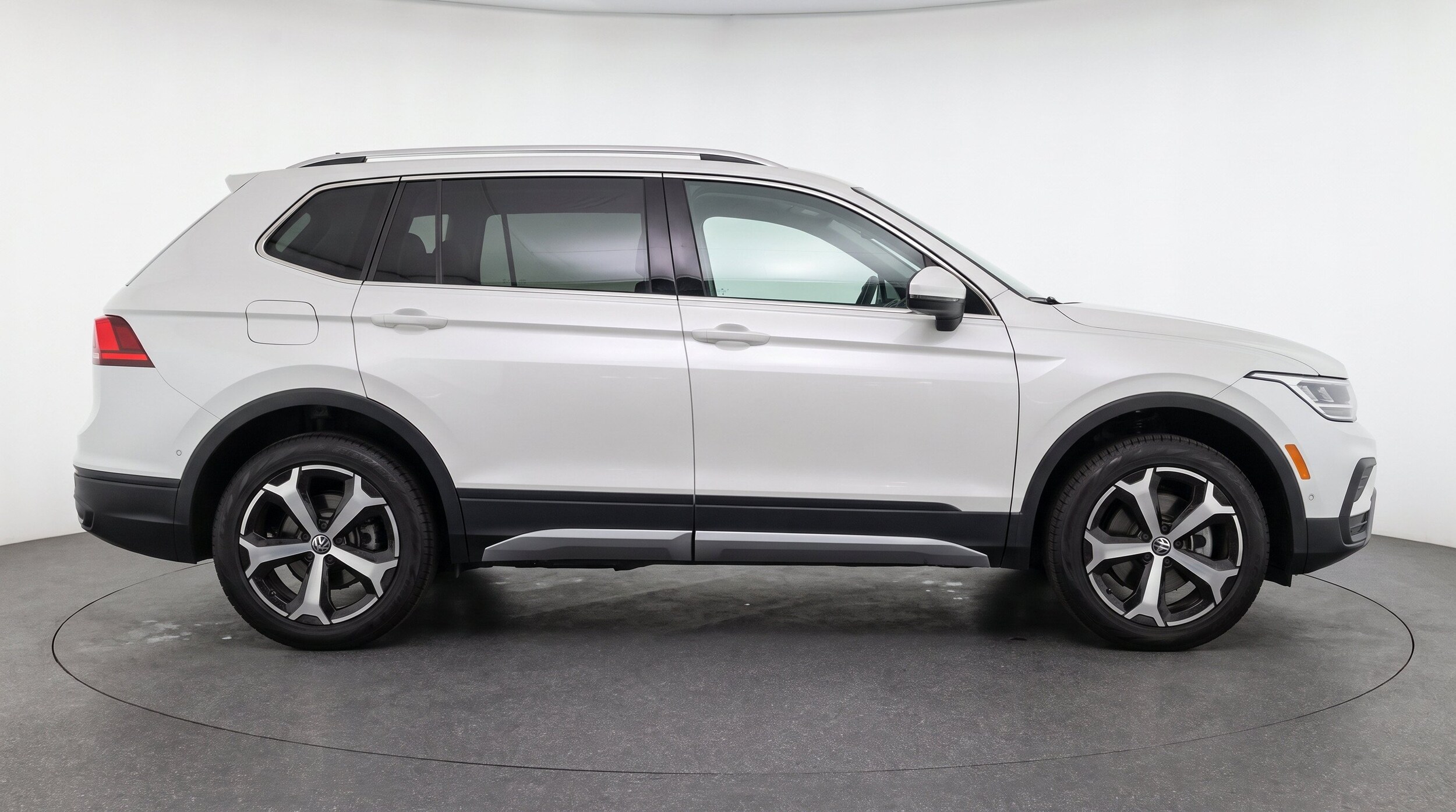 Thumbnail: 2026 Volkswagen Tiguan - 11