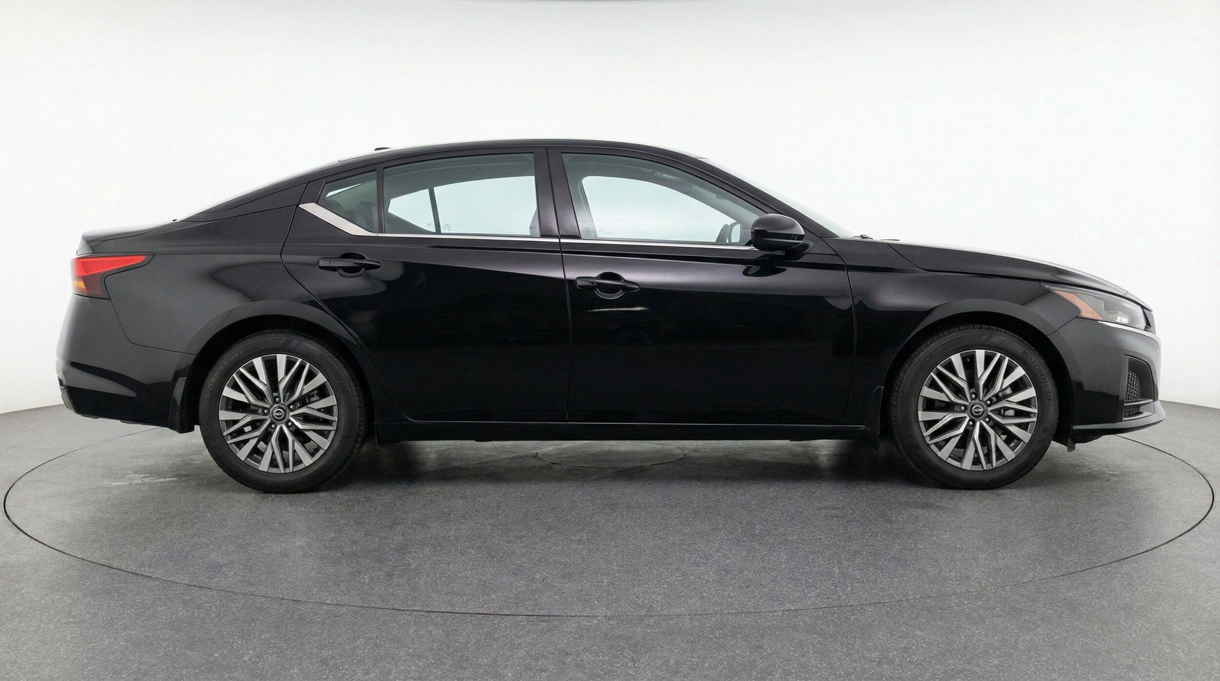 Thumbnail: 2025 Nissan Altima - 11