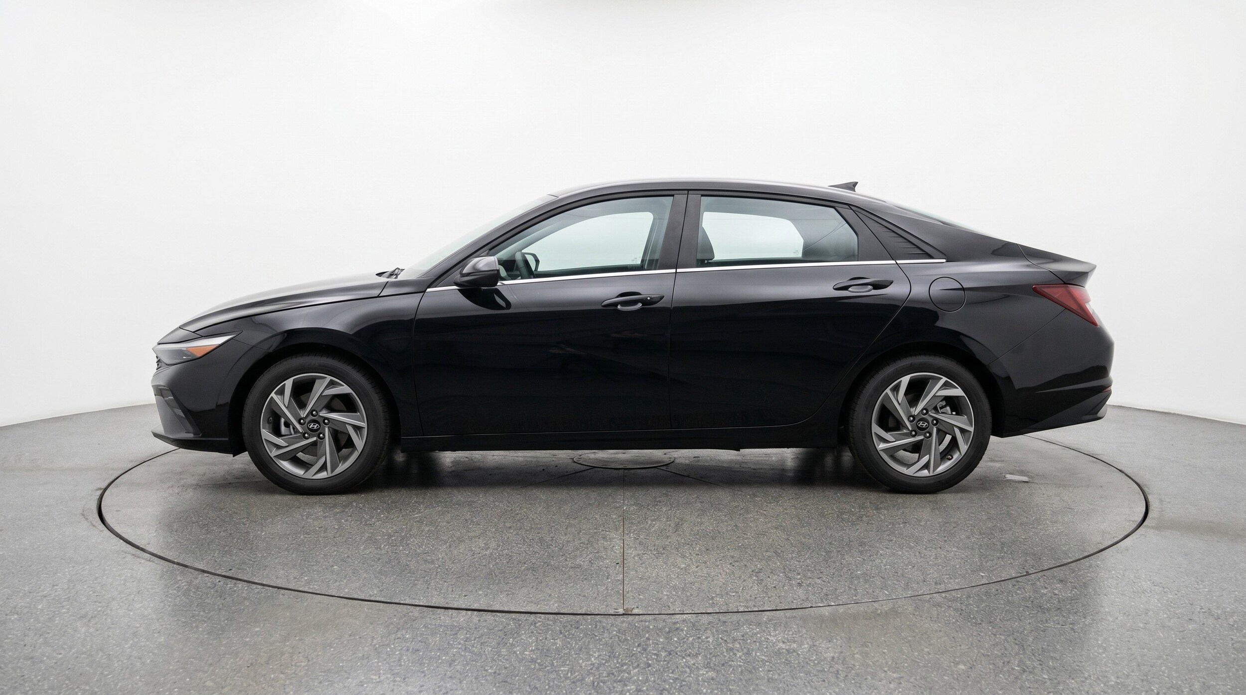 Thumbnail: 2025 Hyundai Elantra - 5