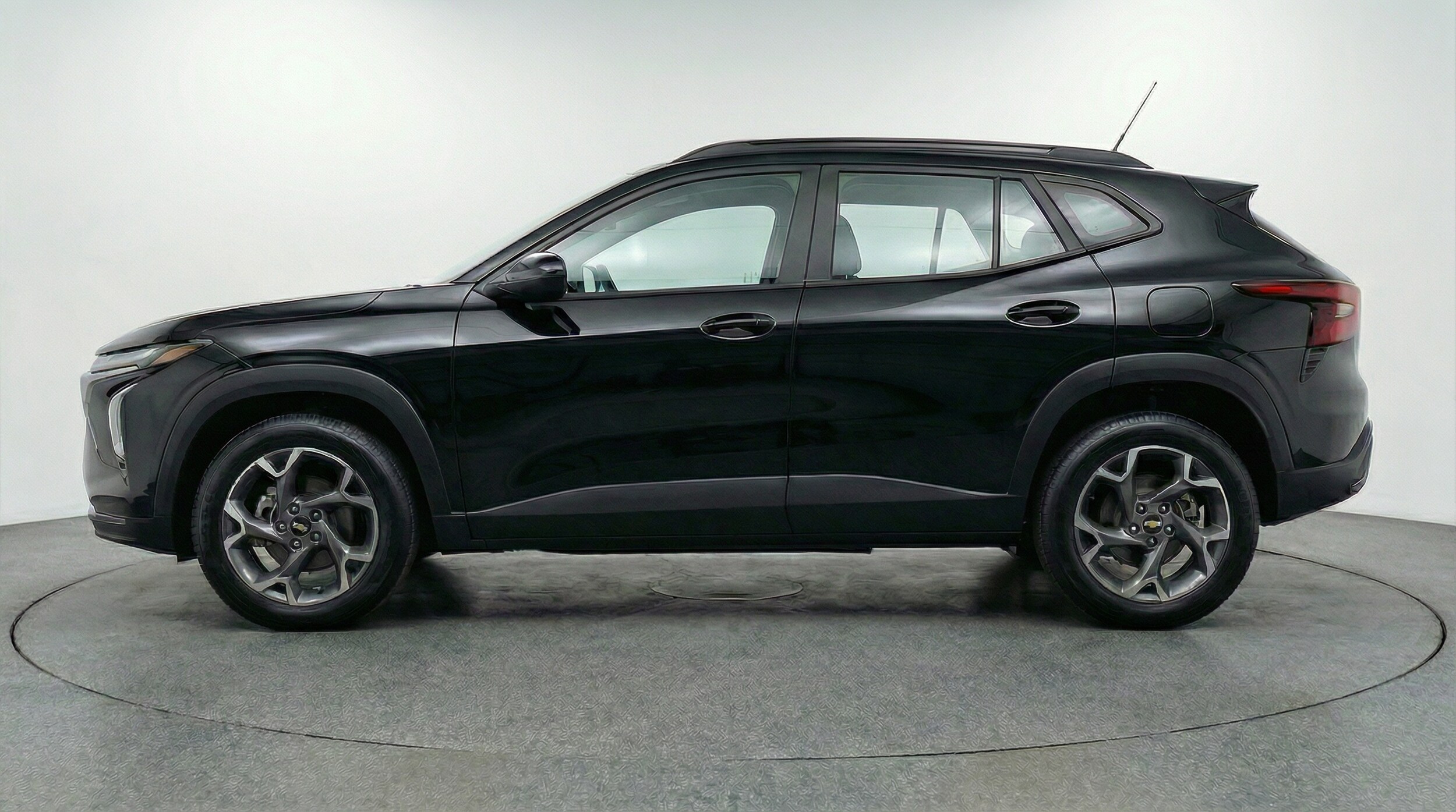 Thumbnail: 2025 Chevrolet Trax - 4